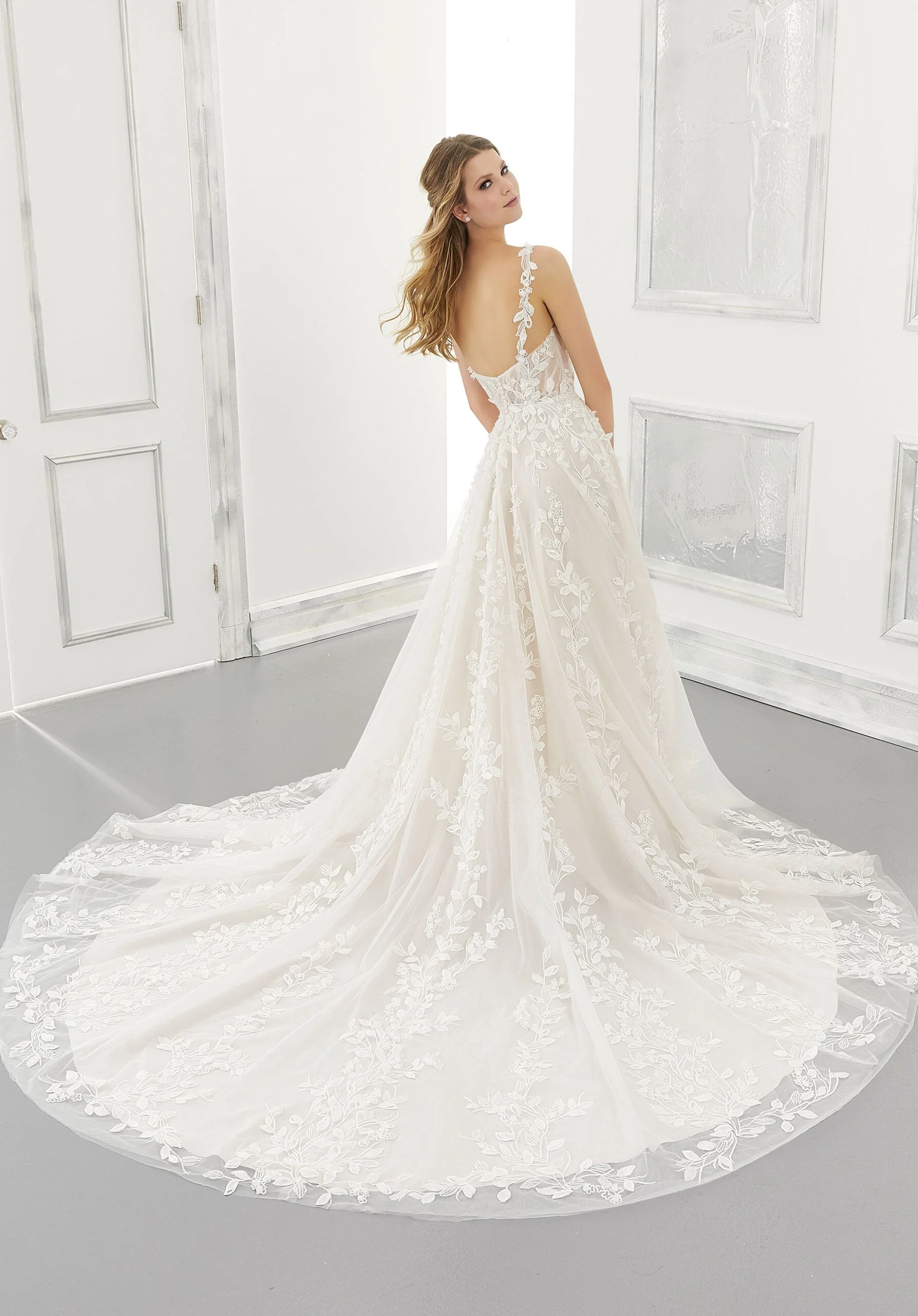 Adelaide Wedding Dress - Image 2