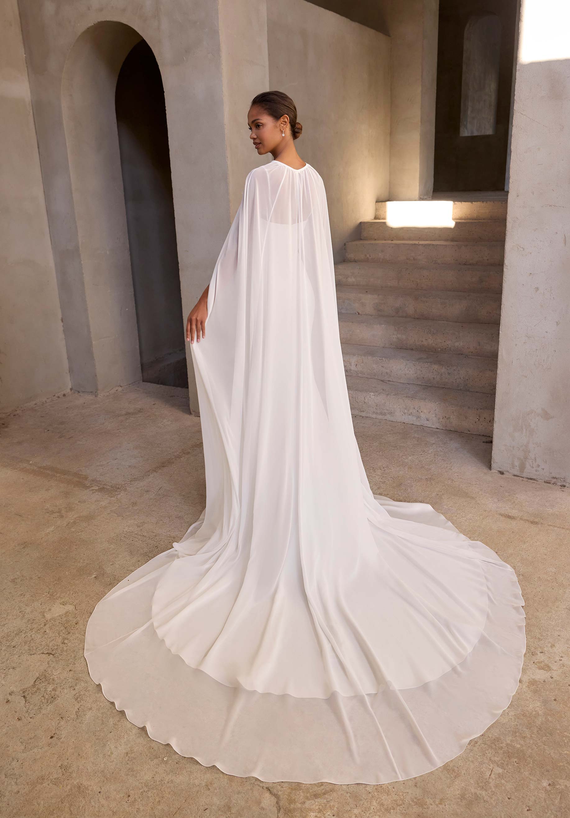 Alia Wedding Dress - Image 6