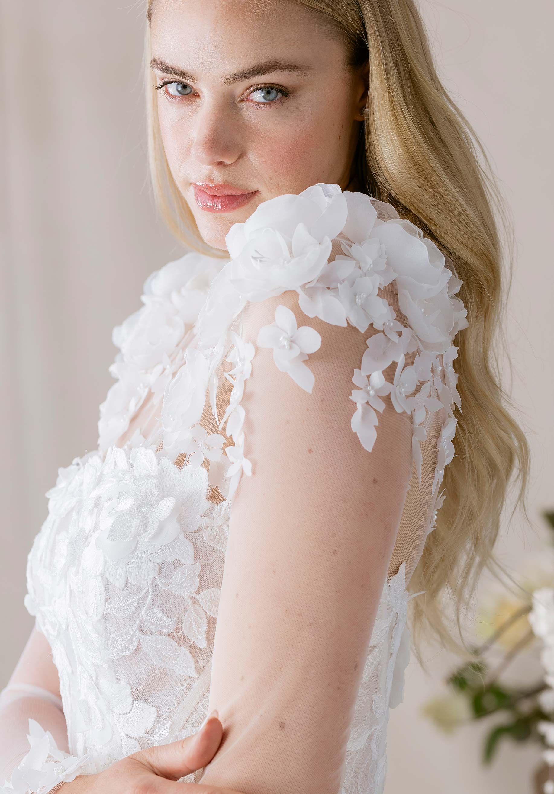Alina Wedding Dress - Image 3