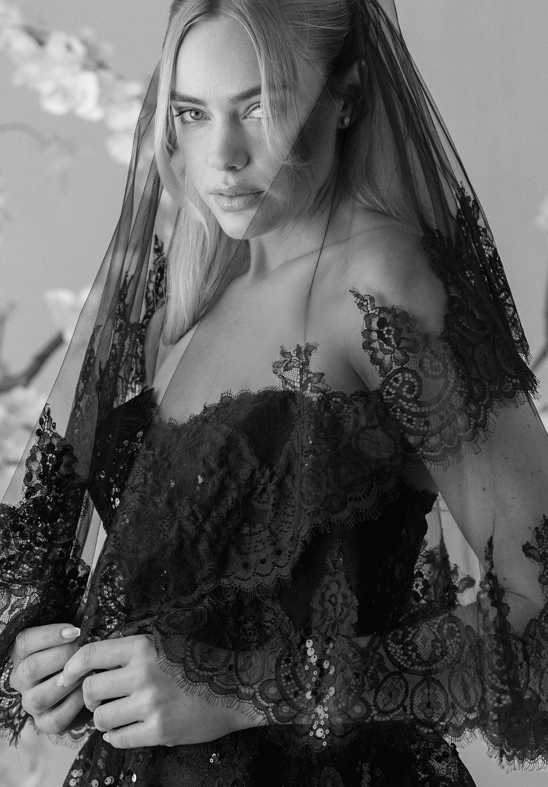 Aloura Wedding Dress - Image 8