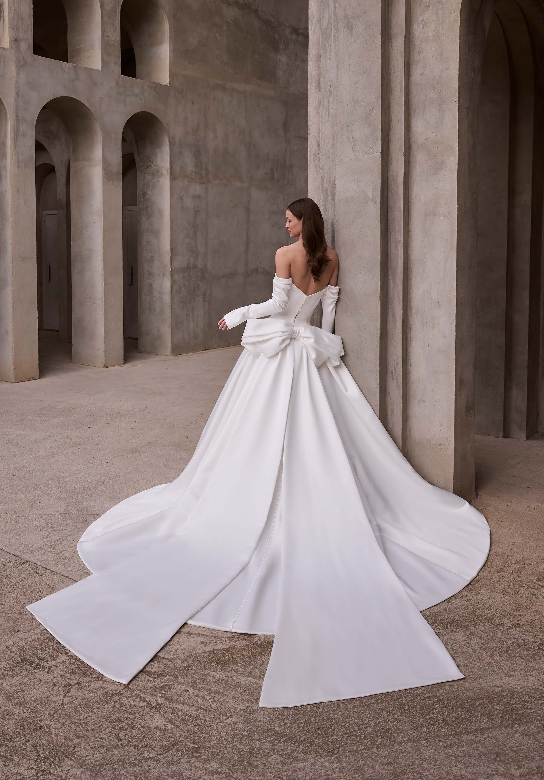 Arete Wedding Dress - Image 4
