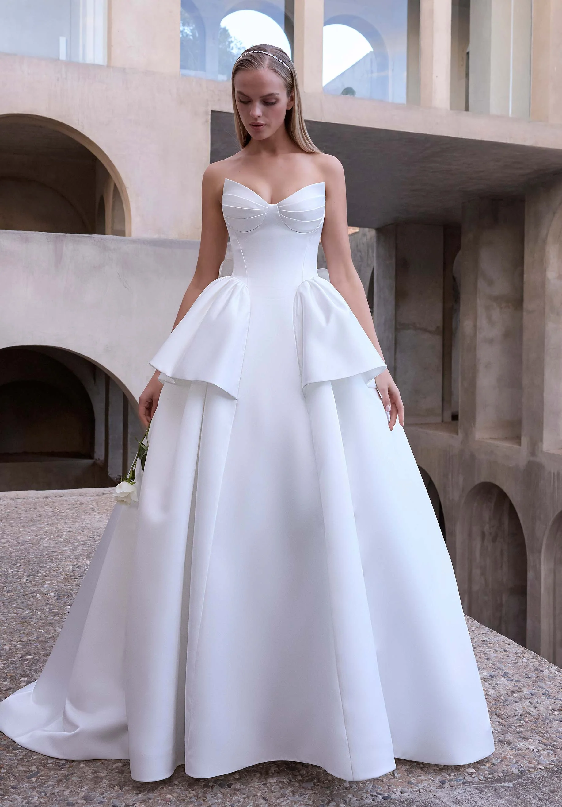 Ariadne Wedding Dress - Image 2