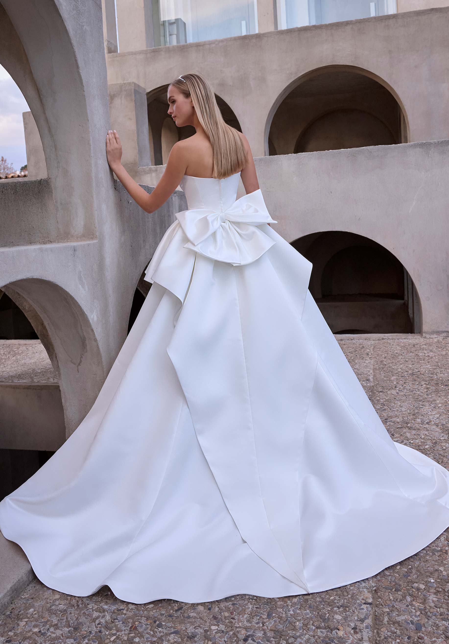 Ariadne Wedding Dress - Image 4