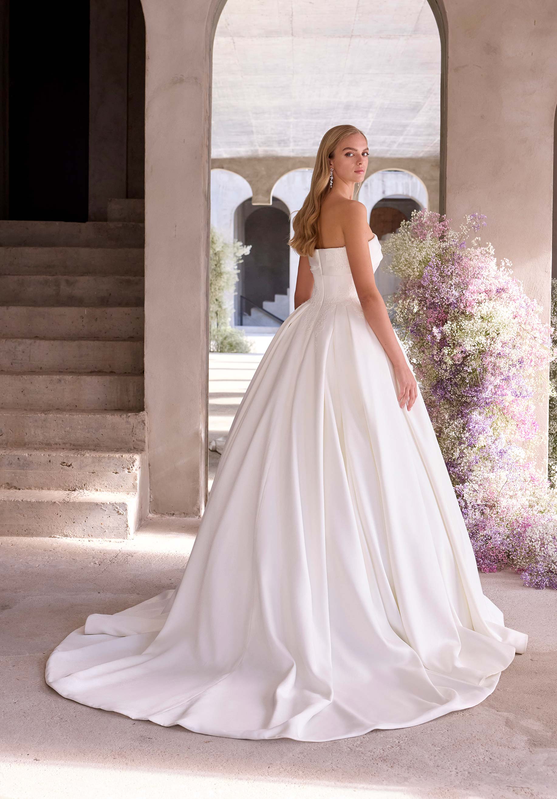 Asteria Wedding Dress - Image 4