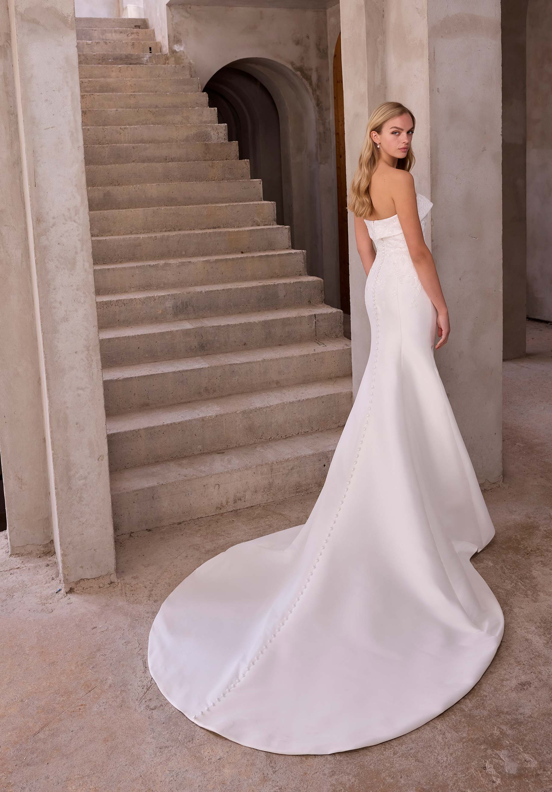 Atalanta Wedding Dress - Image 4