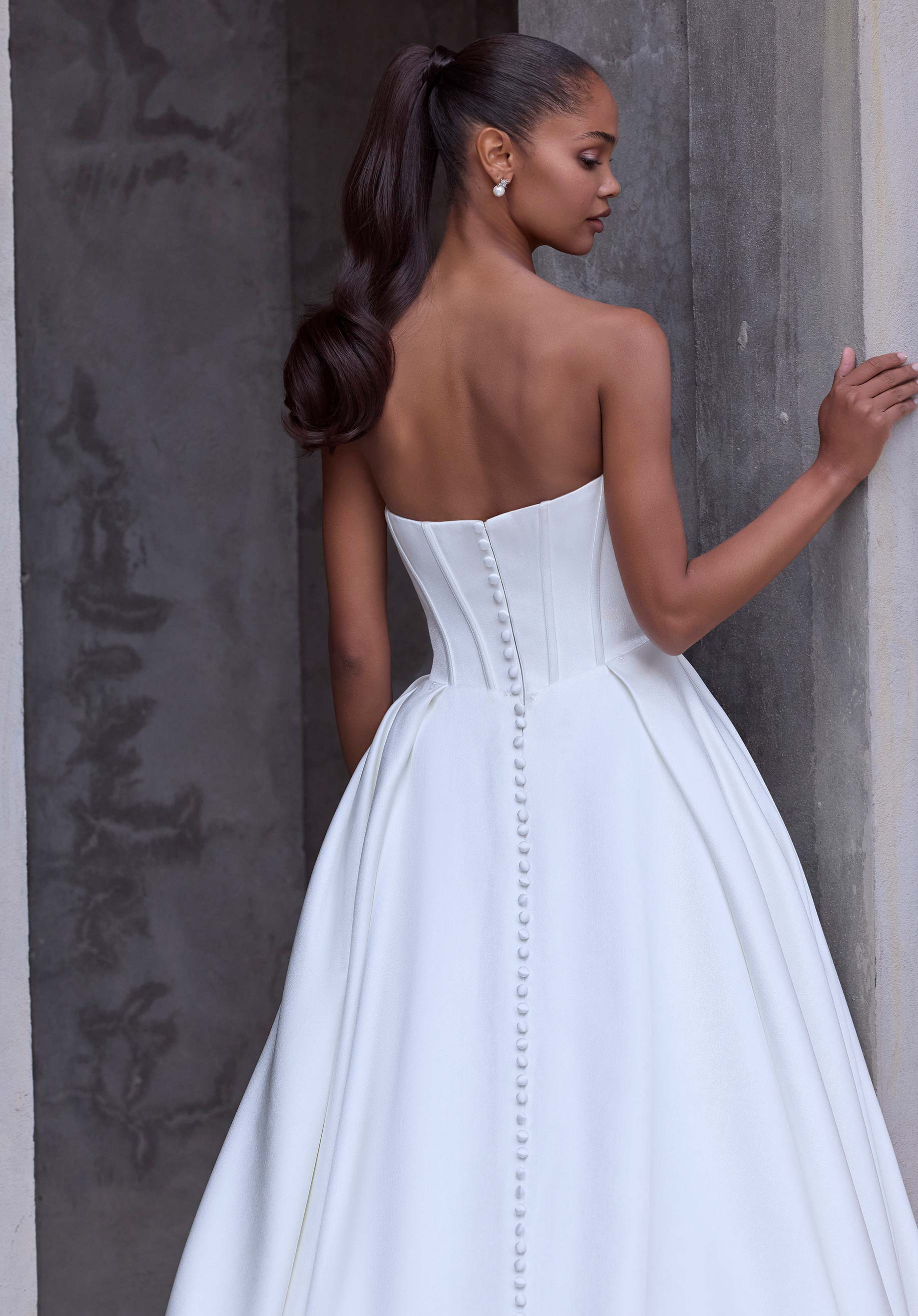 Athene Wedding Dress - Image 3