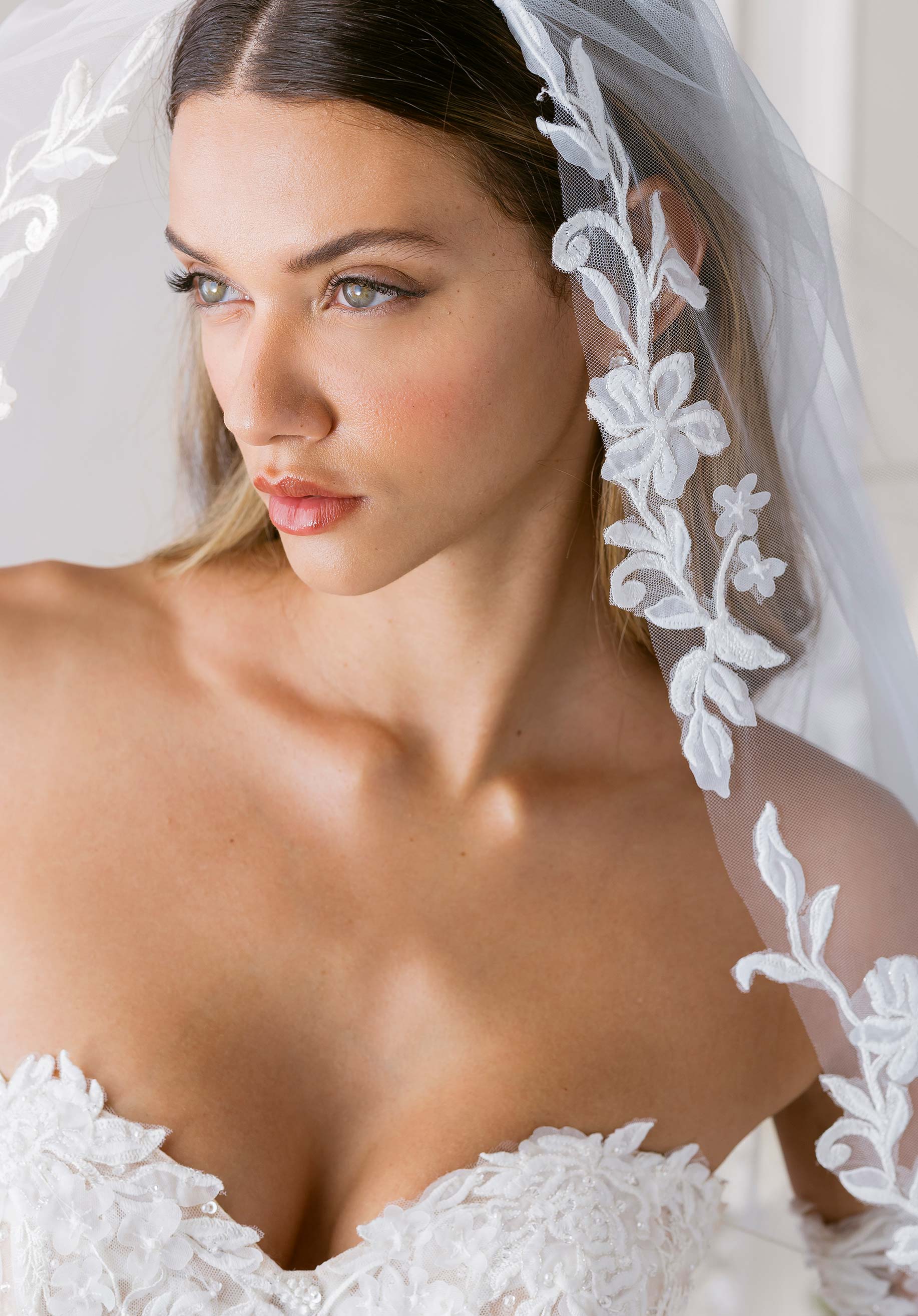 Baila Wedding Dress - Image 5