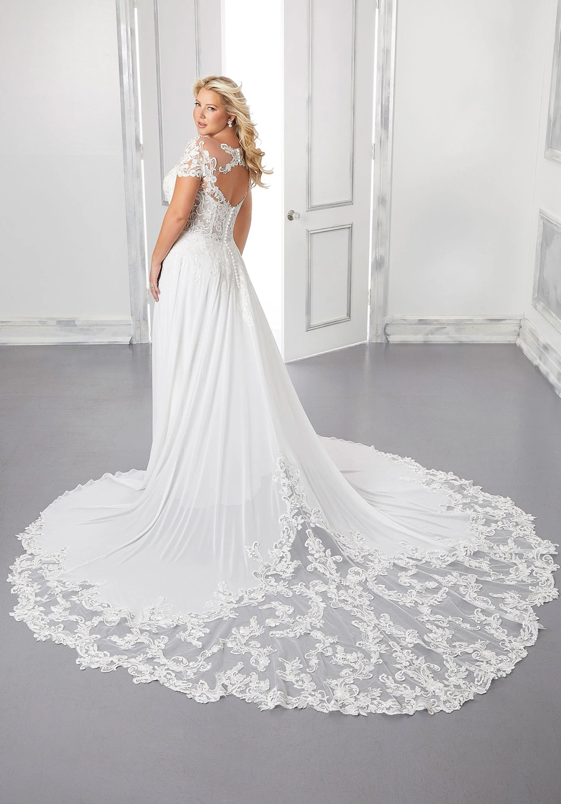 Barbara Wedding Dress - Image 3