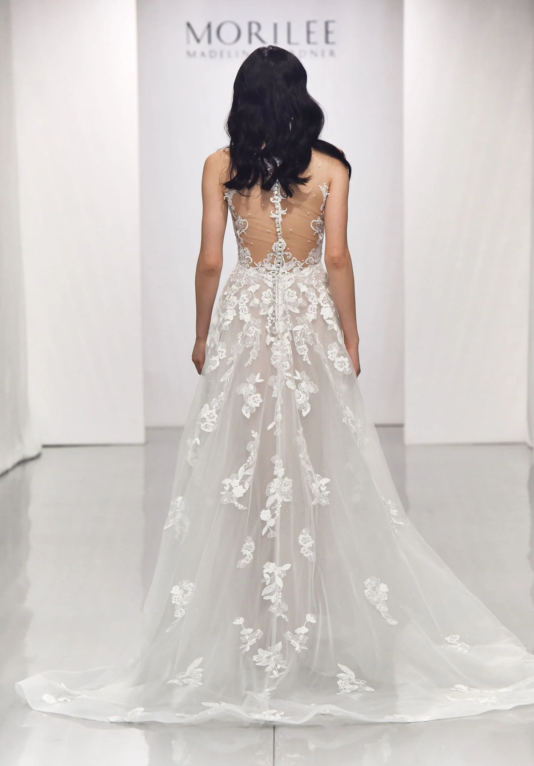 Bernadette Wedding Dress - Image 6