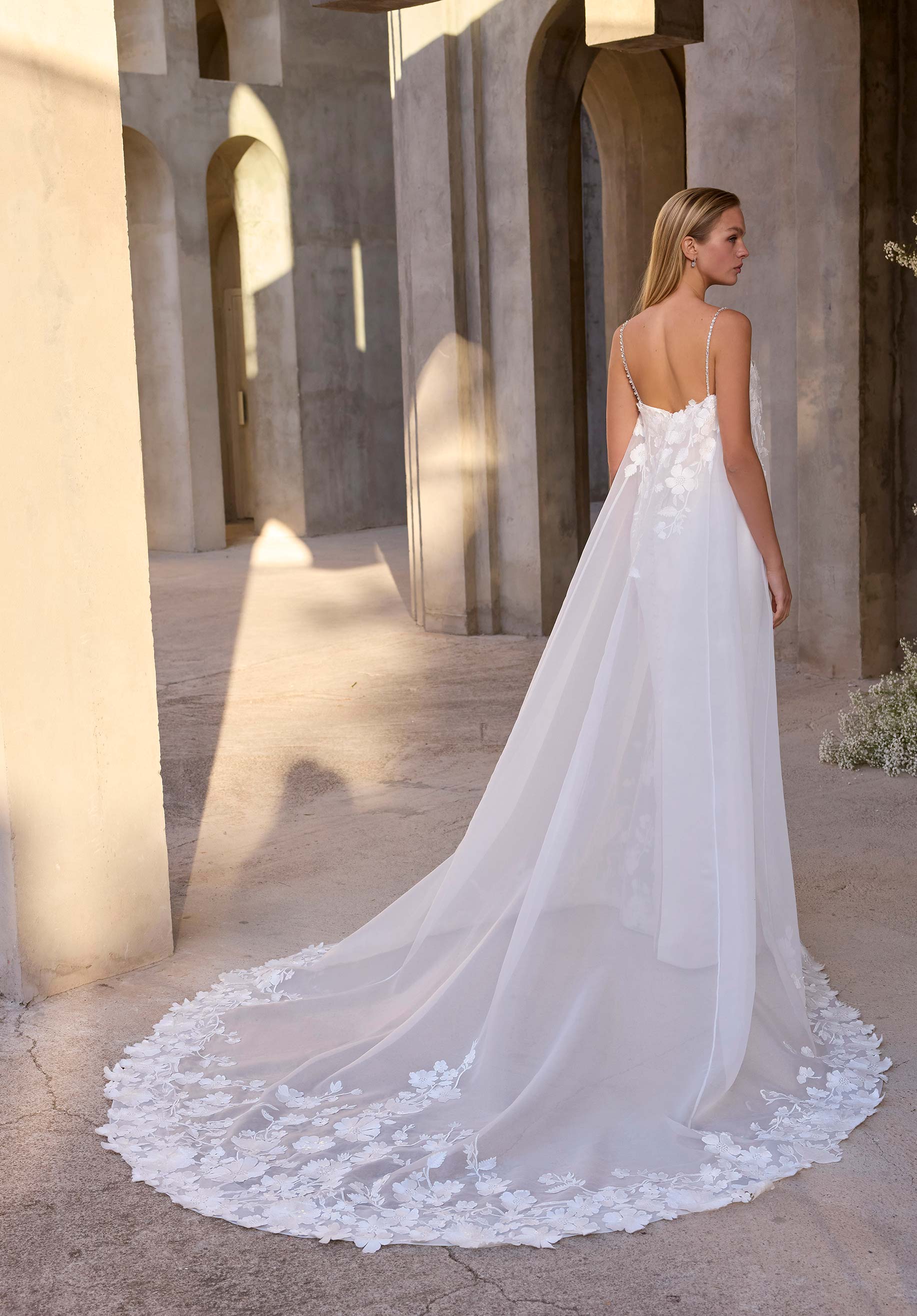 Calandra Wedding Dress - Image 6