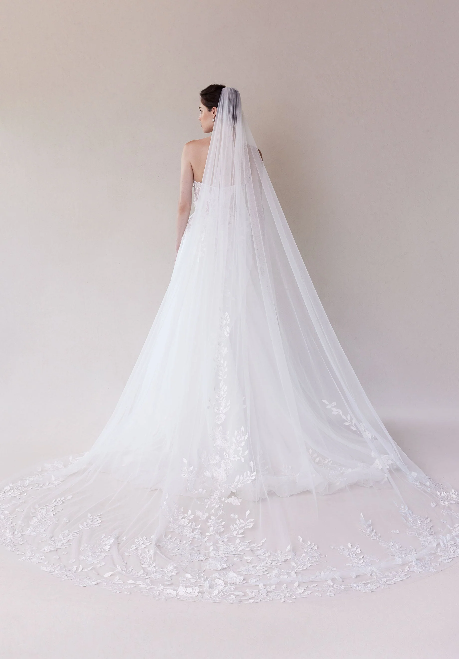 Cathedral Length Three Dimensional Floral Tulle Veil - Image 7