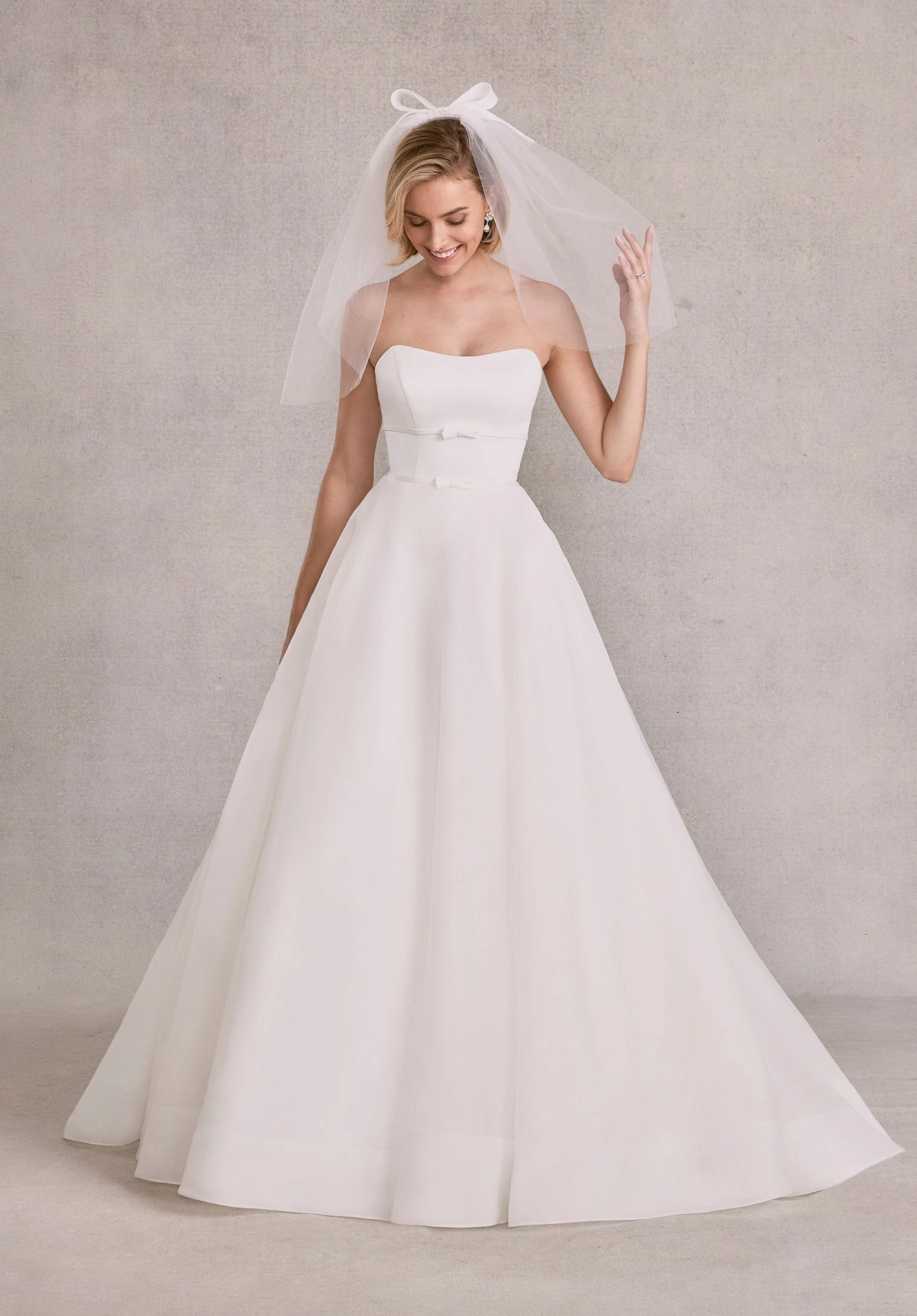 Elbow Length Tulle Veil with Satin Bow - Image 3