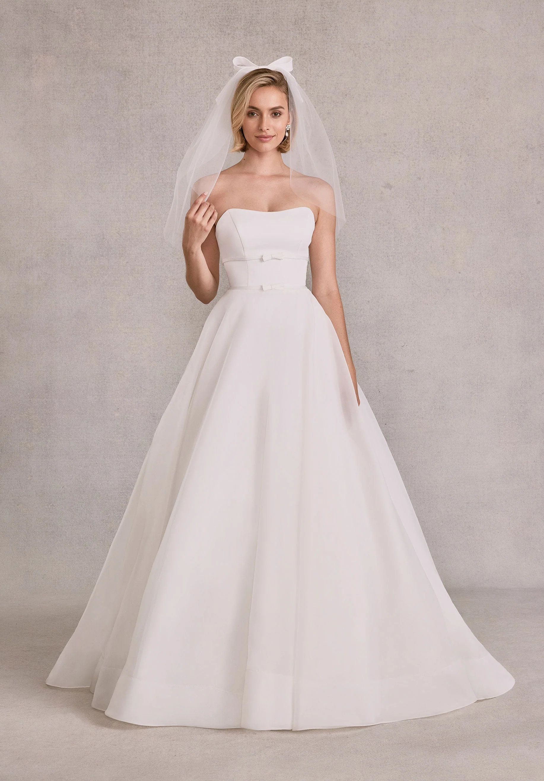Elbow Length Tulle Veil with Satin Bow - Image 4
