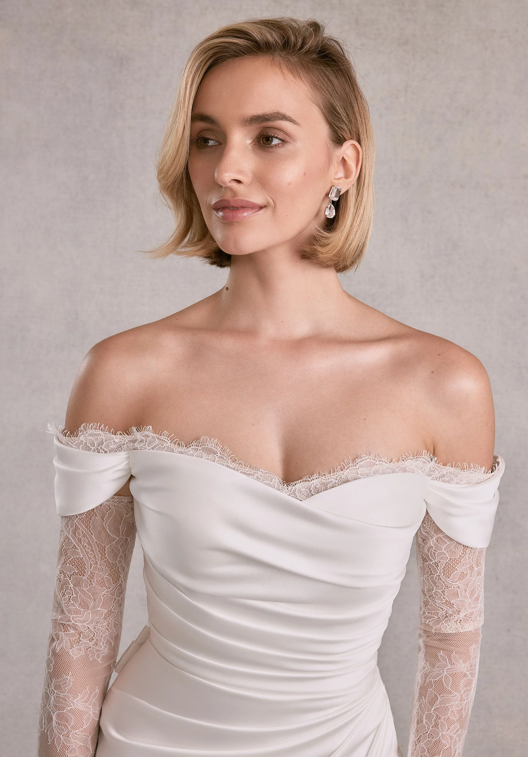 Chantilly Lace Sleeves with Finger Loops - Image 3