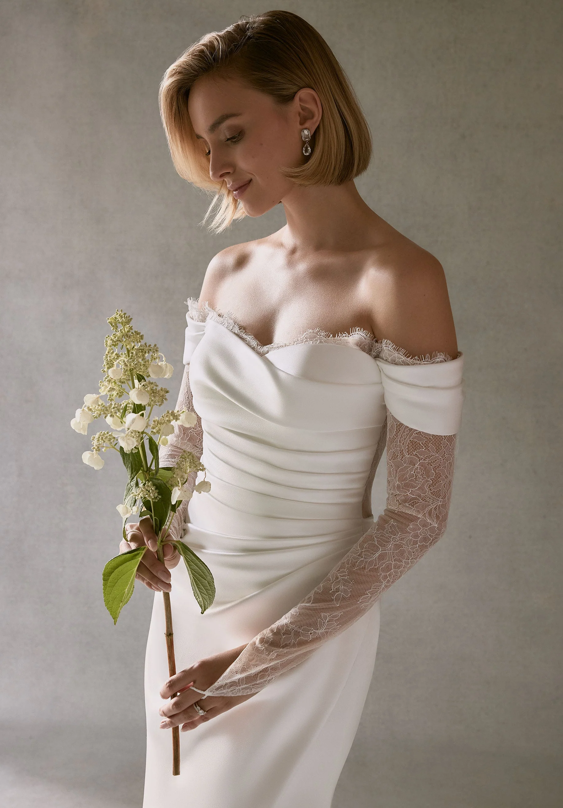 Chantilly Lace Sleeves with Finger Loops - Image 5