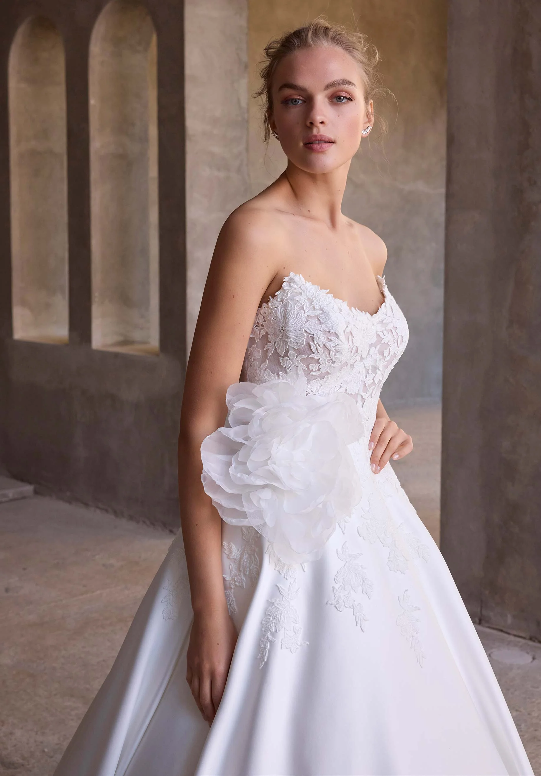 Clio Wedding Dress - Image 2