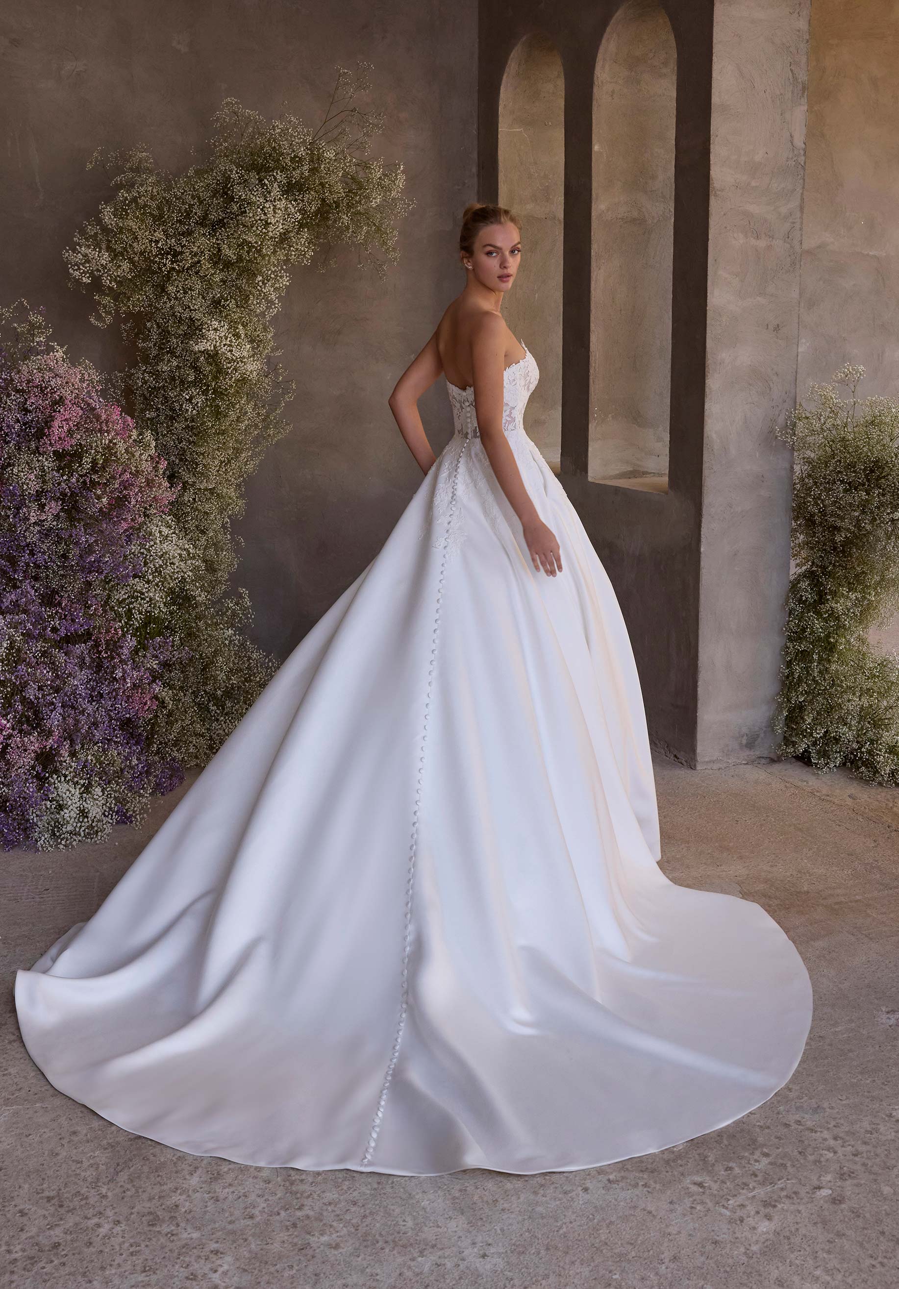 Clio Wedding Dress - Image 5