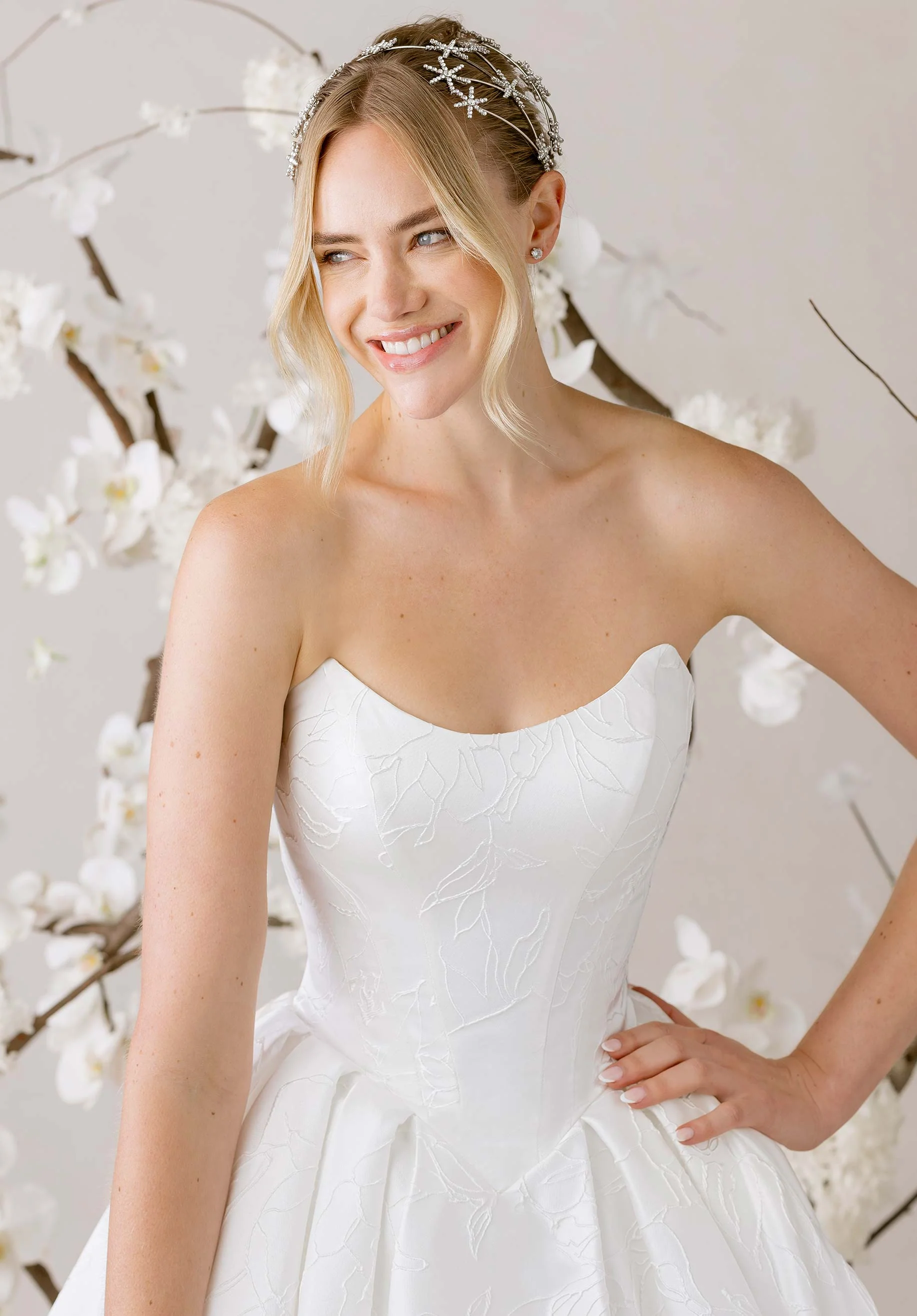 Coppéllia Wedding Dress - Image 2