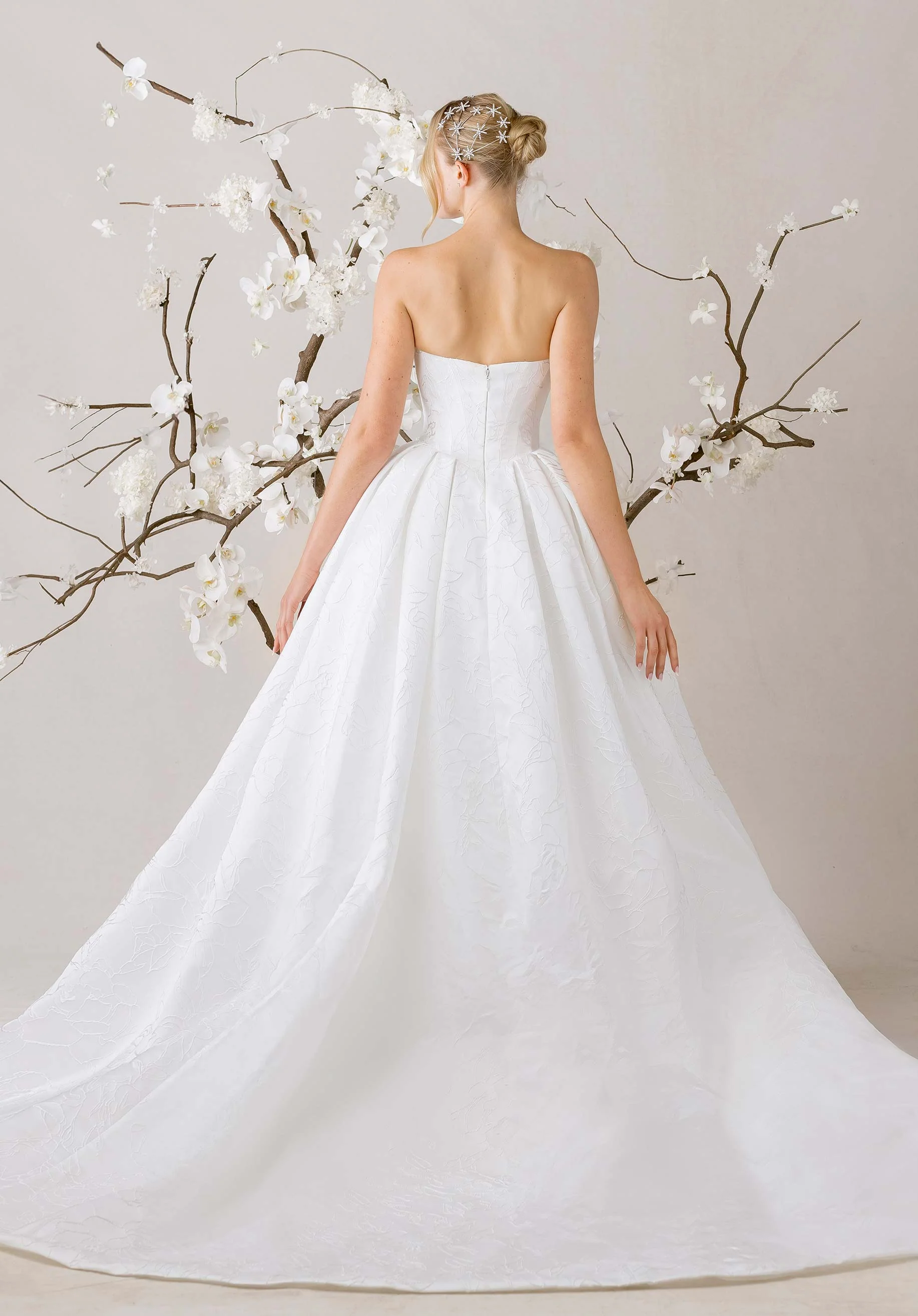 Coppéllia Wedding Dress - Image 4