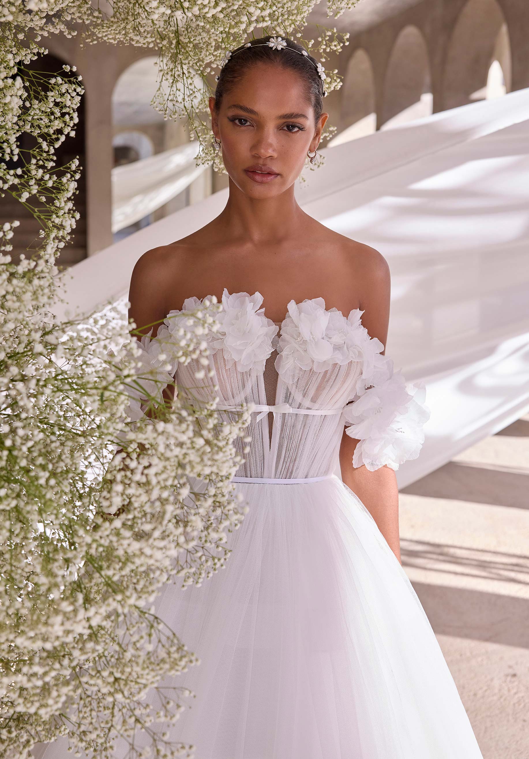 Daphne Wedding Dress - Image 2