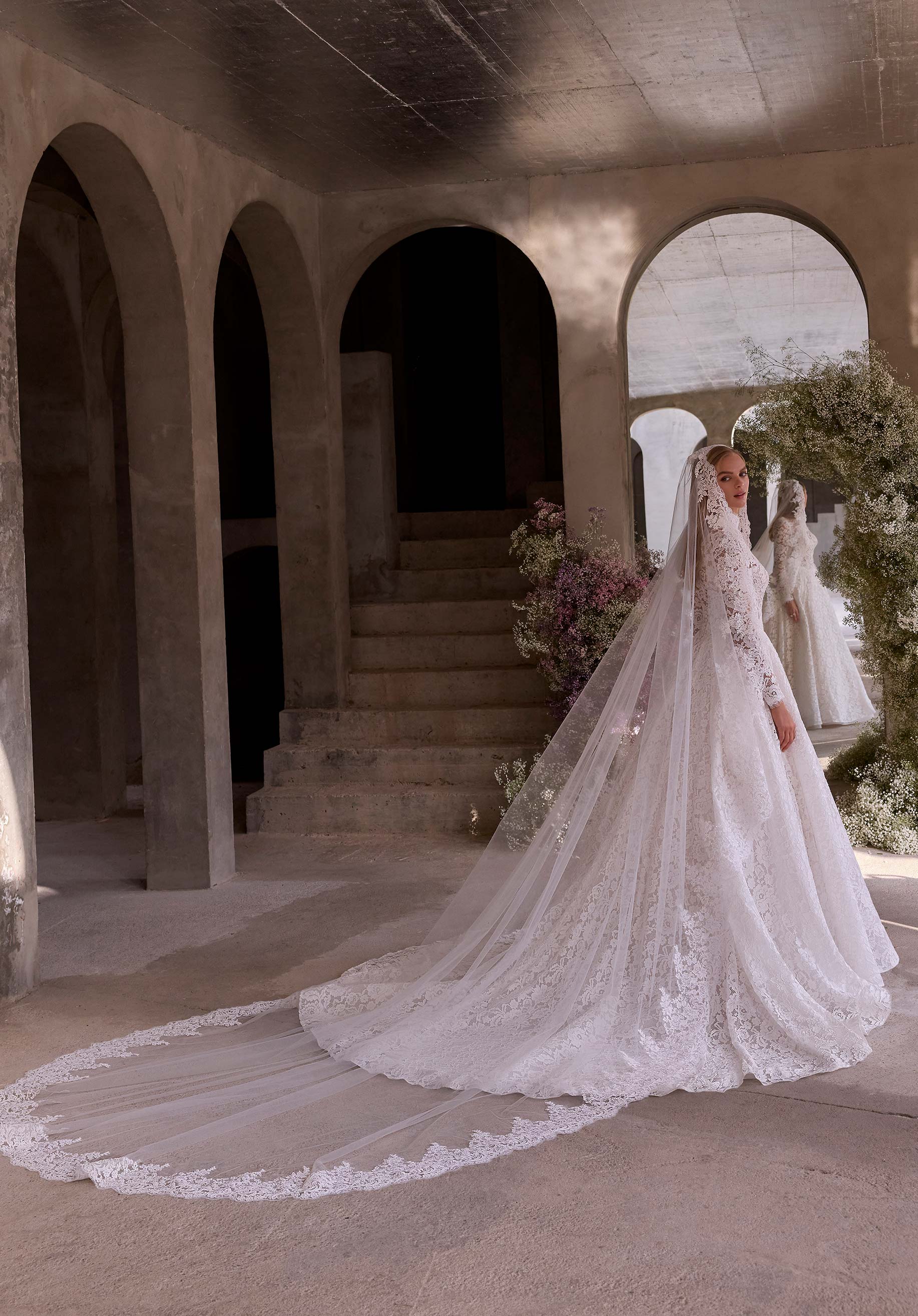 Delia Wedding Dress - Image 5