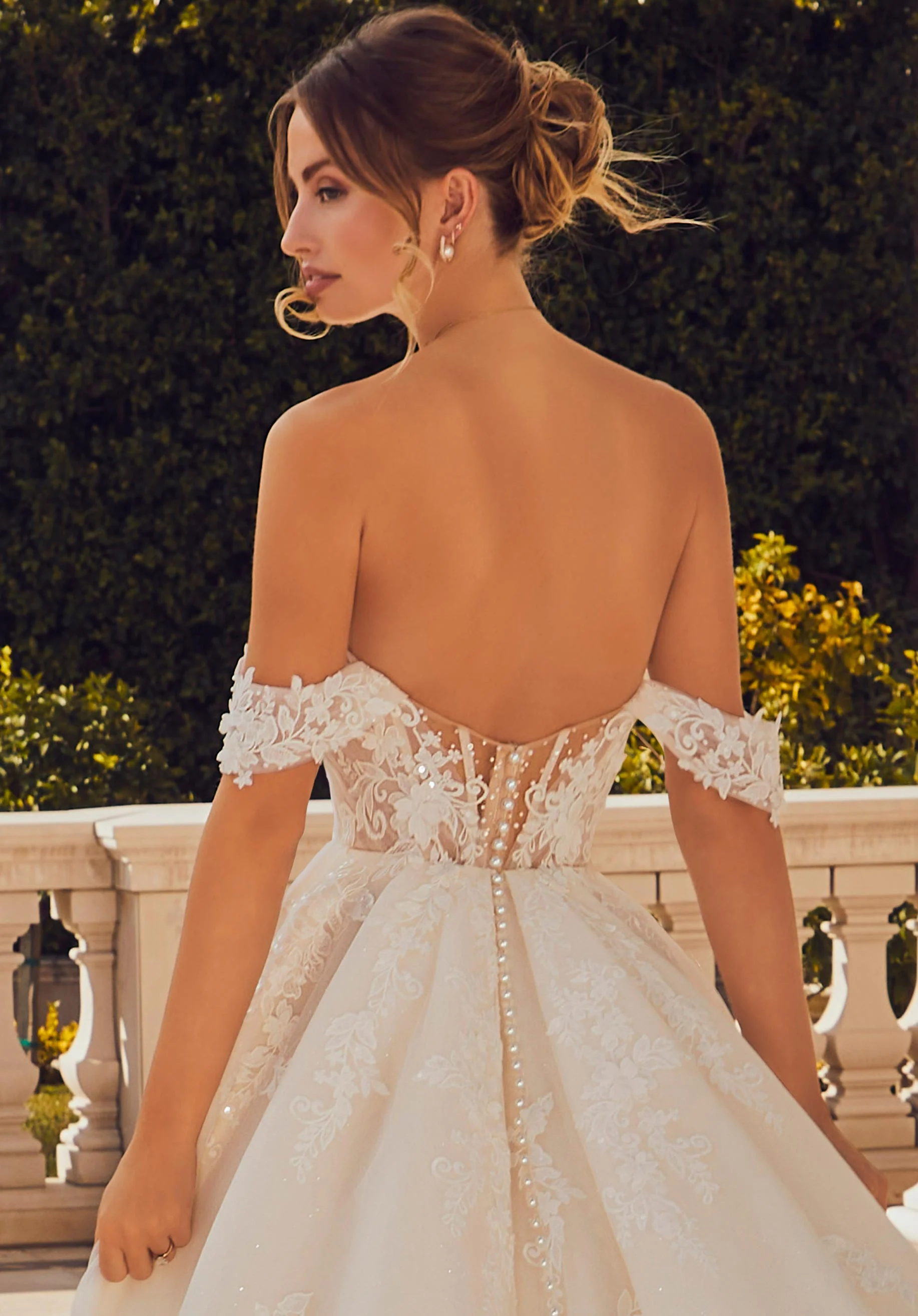 Draped Sleeves with Three-Dimensional Lace and Pearls - Image 2