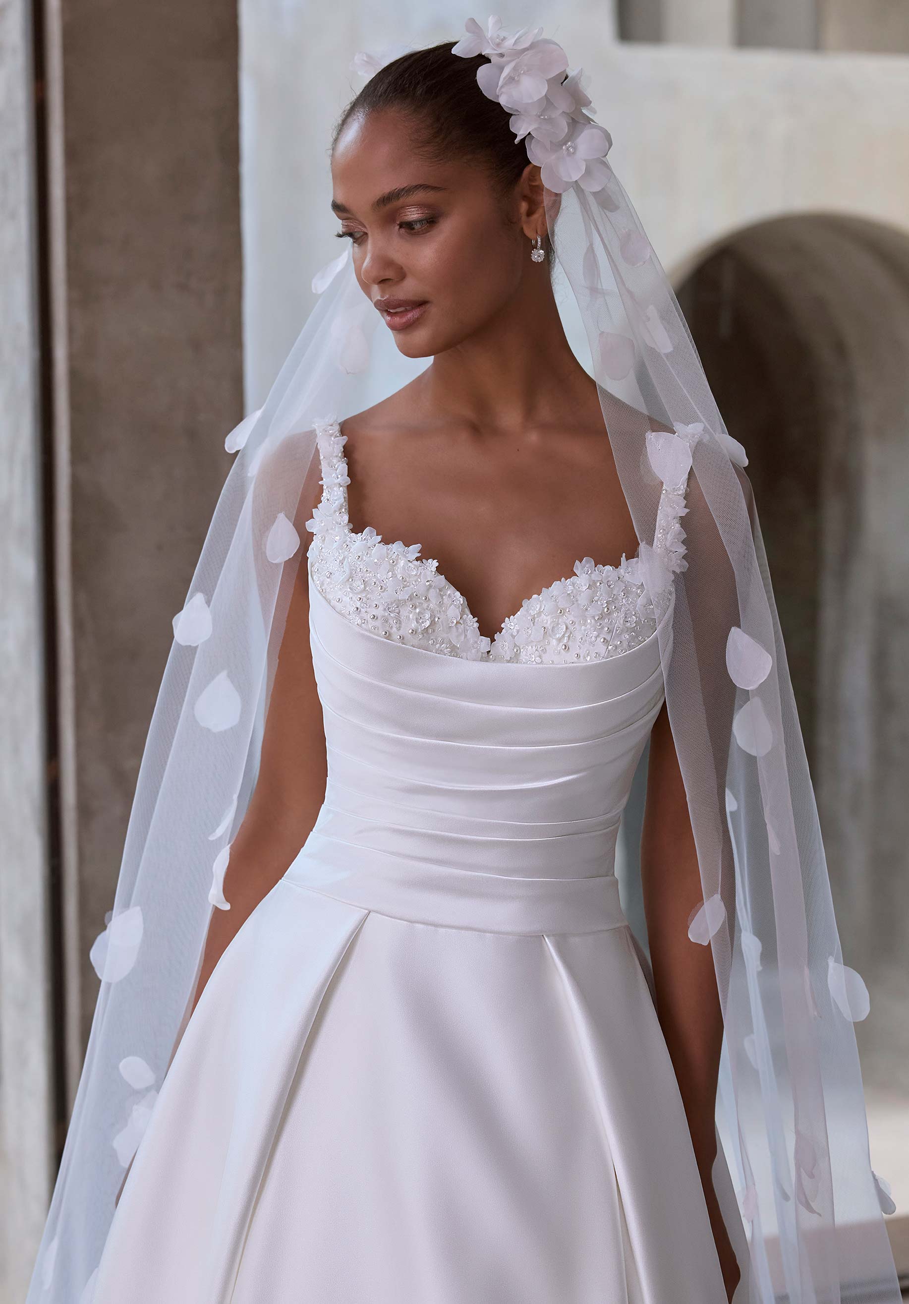 Electra Wedding Dress - Image 5
