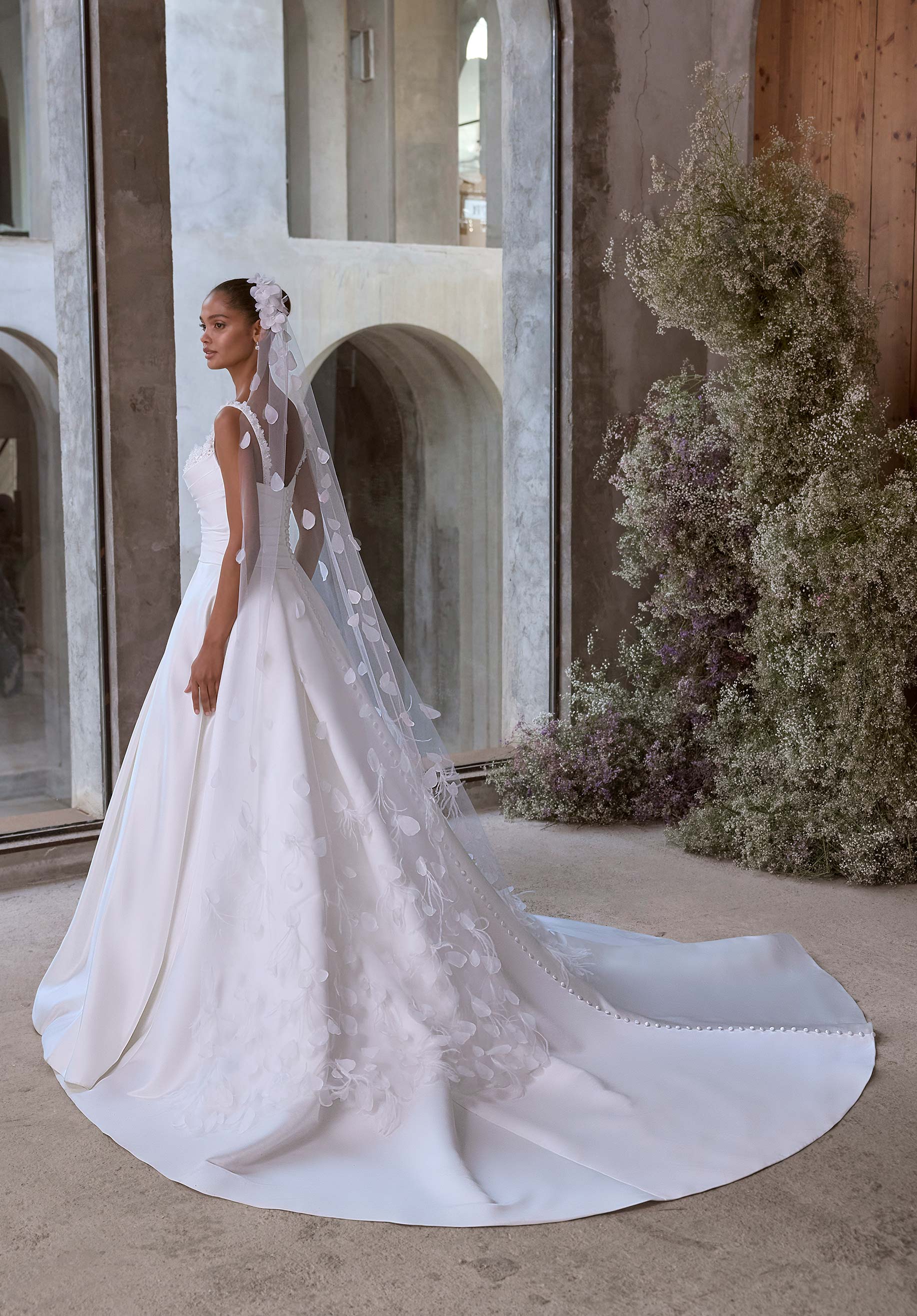 Electra Wedding Dress - Image 6
