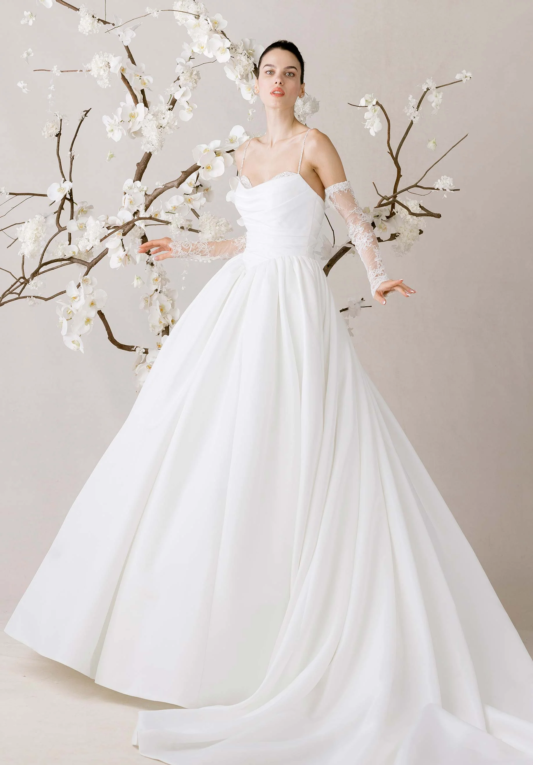 Élevé Wedding Dress - Image 4