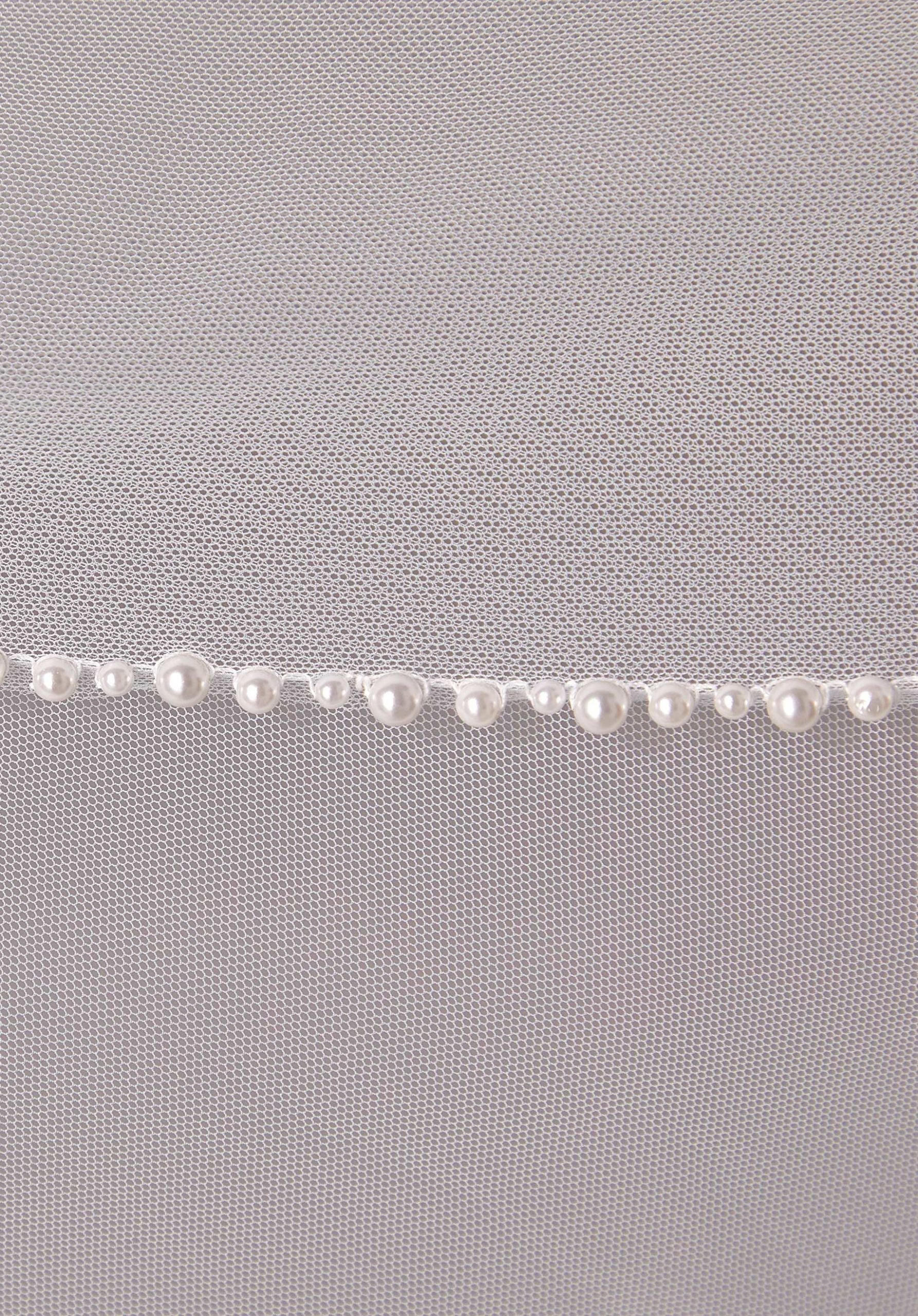 Fingertip Length Veils with Pearl Edging - Image 4
