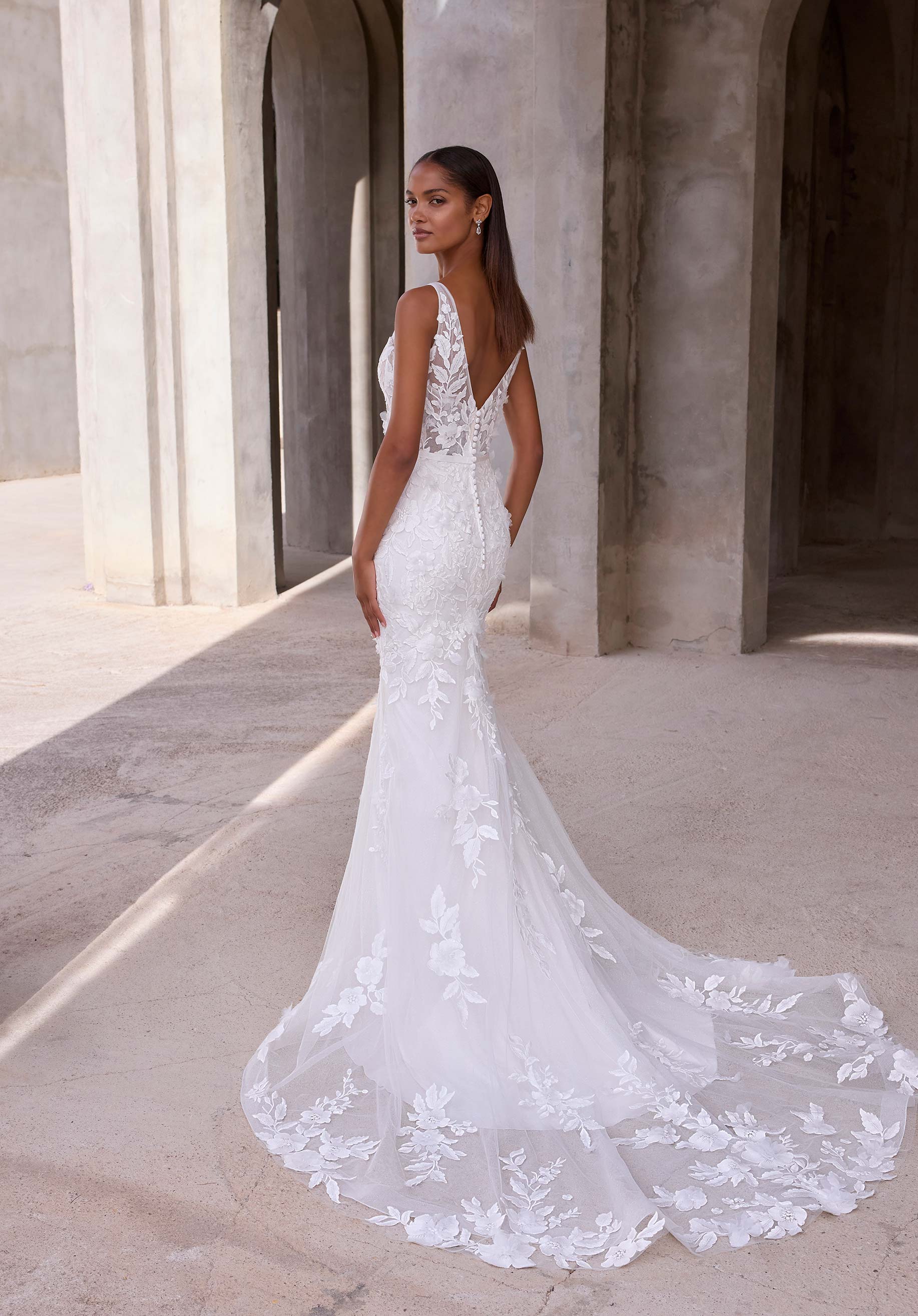 Fiora Wedding Dress - Image 5