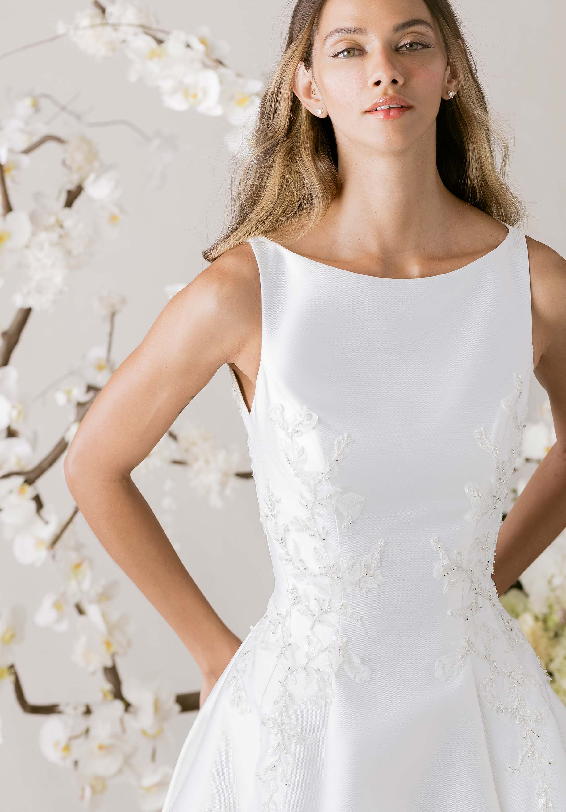 Glissade Wedding Dress - Image 2