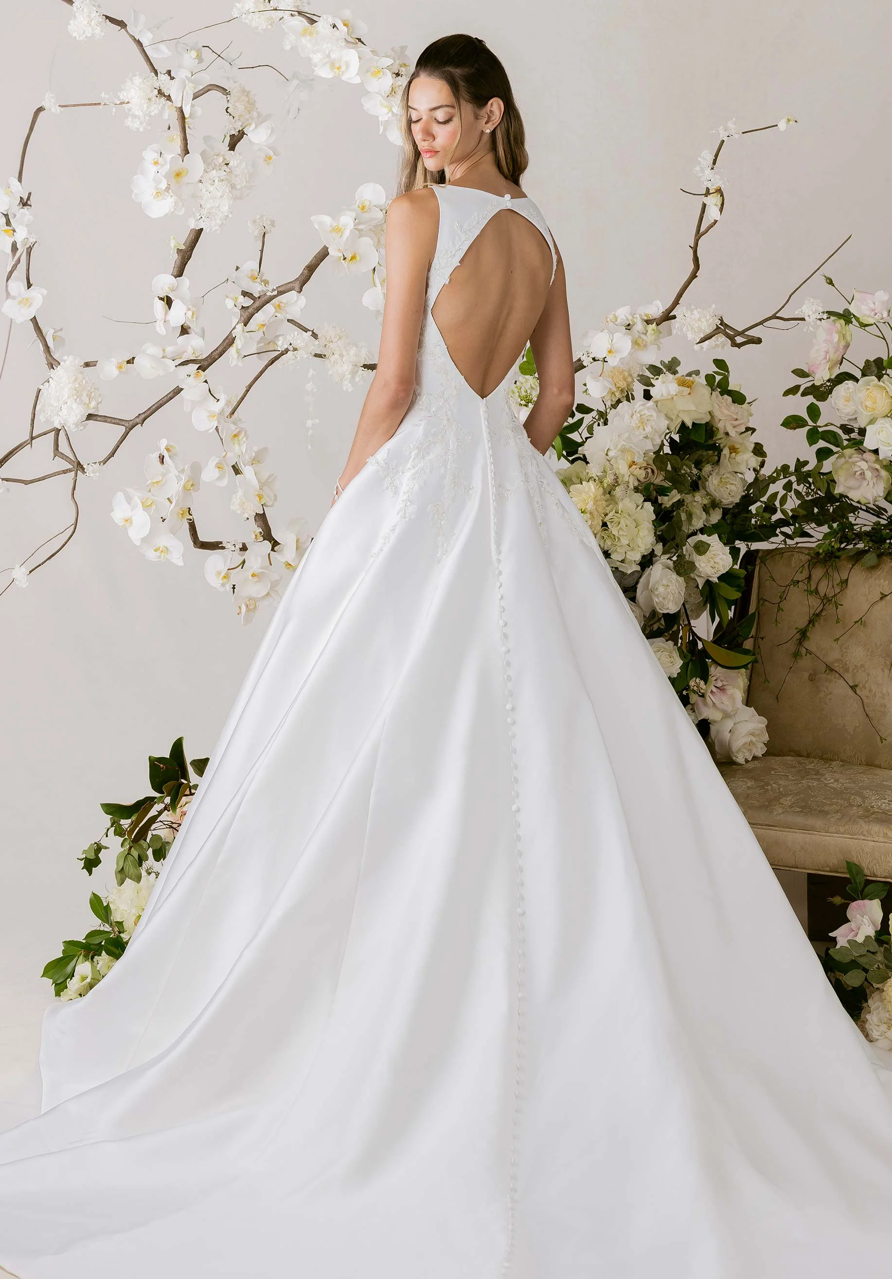 Glissade Wedding Dress - Image 3