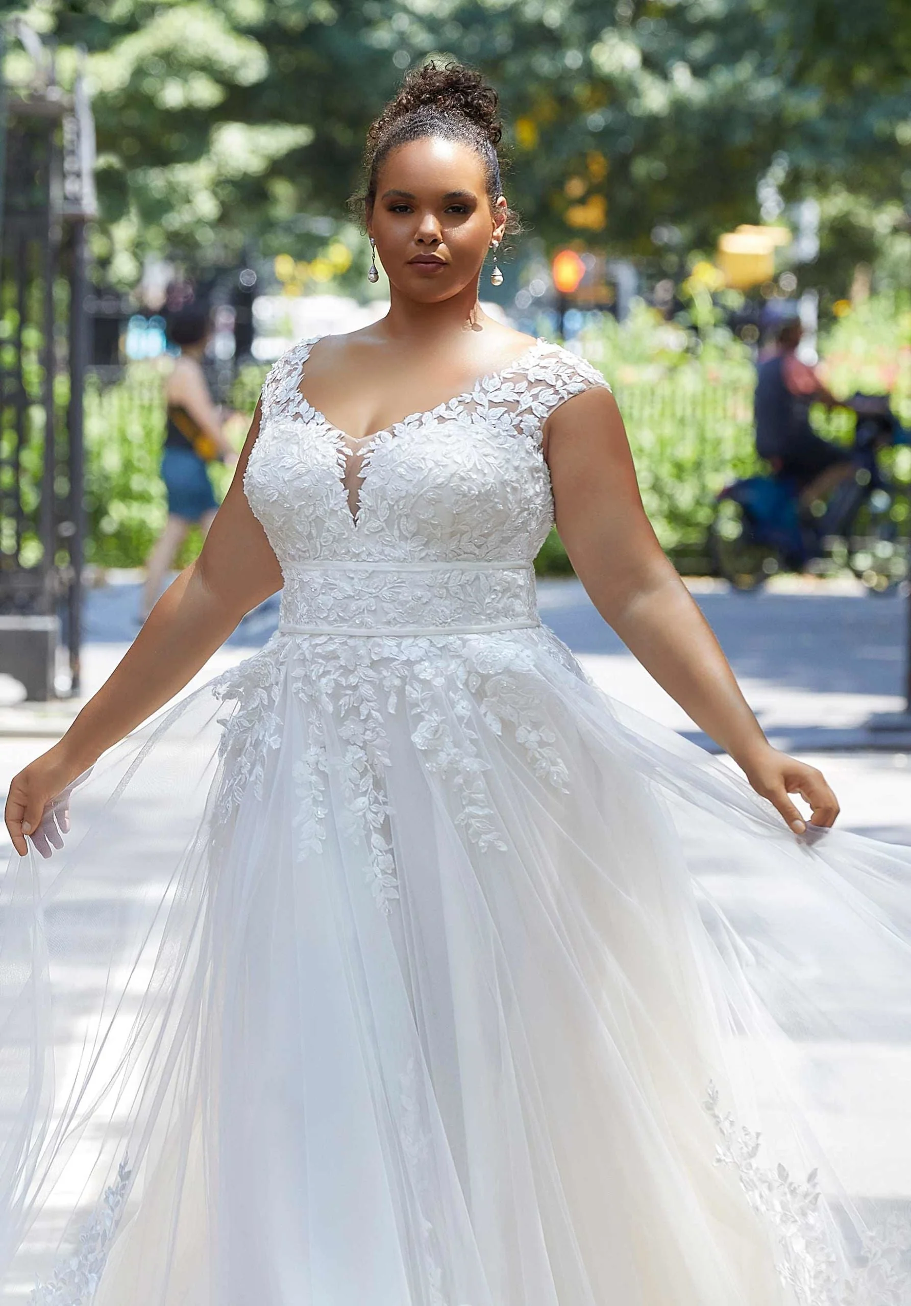 Hadley Wedding Dress - Image 3