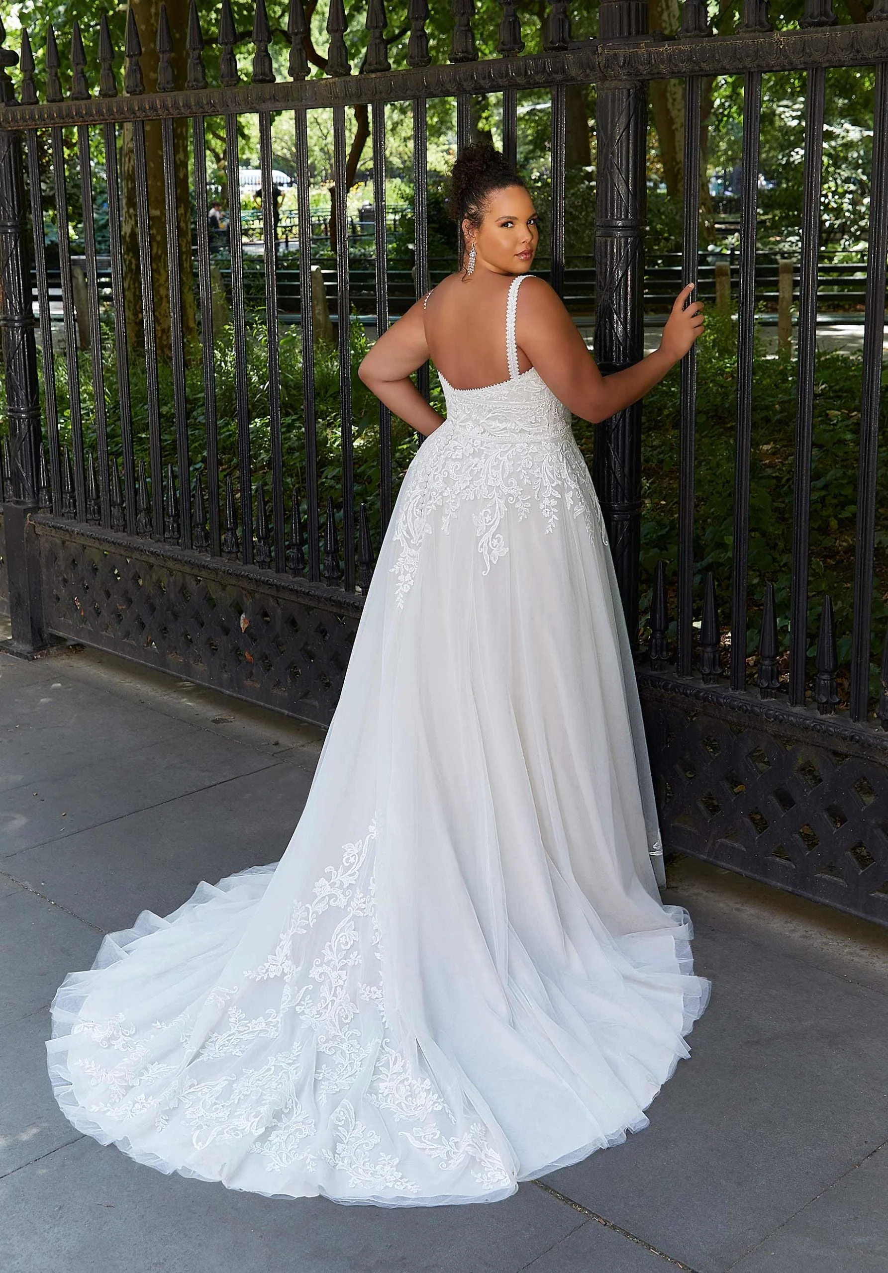 Hannah Wedding Dress - Image 3