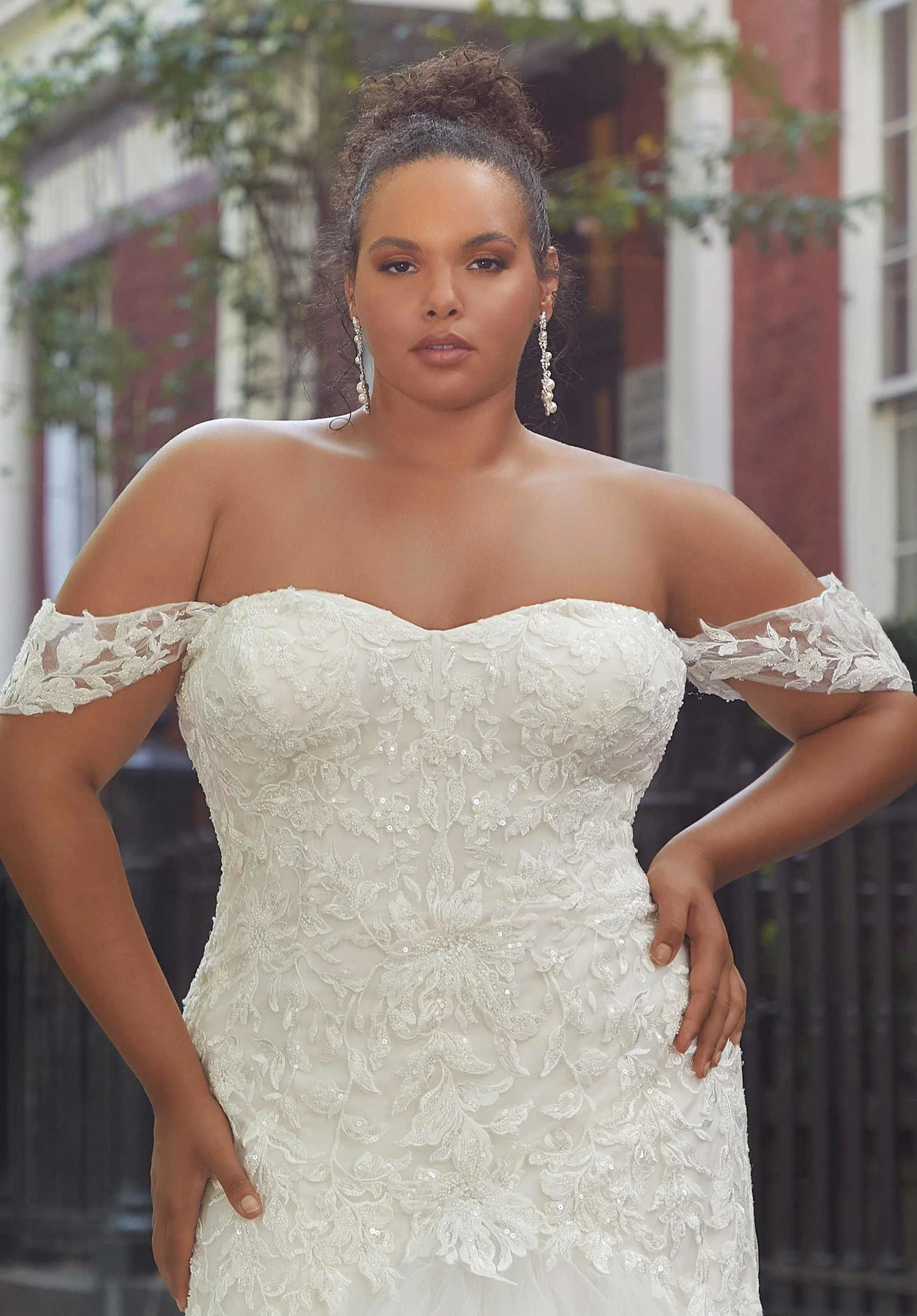 Hillary Wedding Dress - Image 2