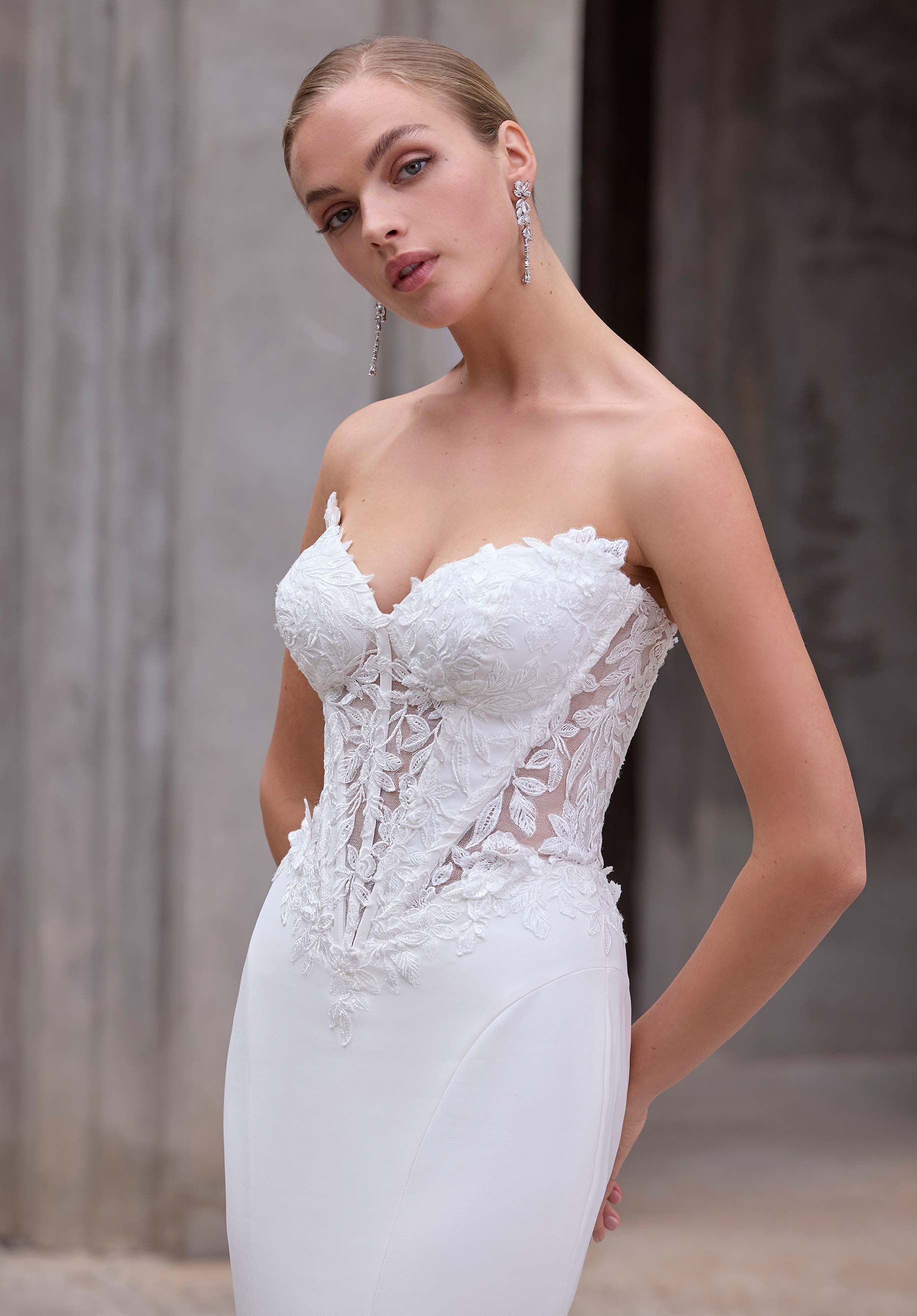 Hypatia Wedding Dress - Image 4