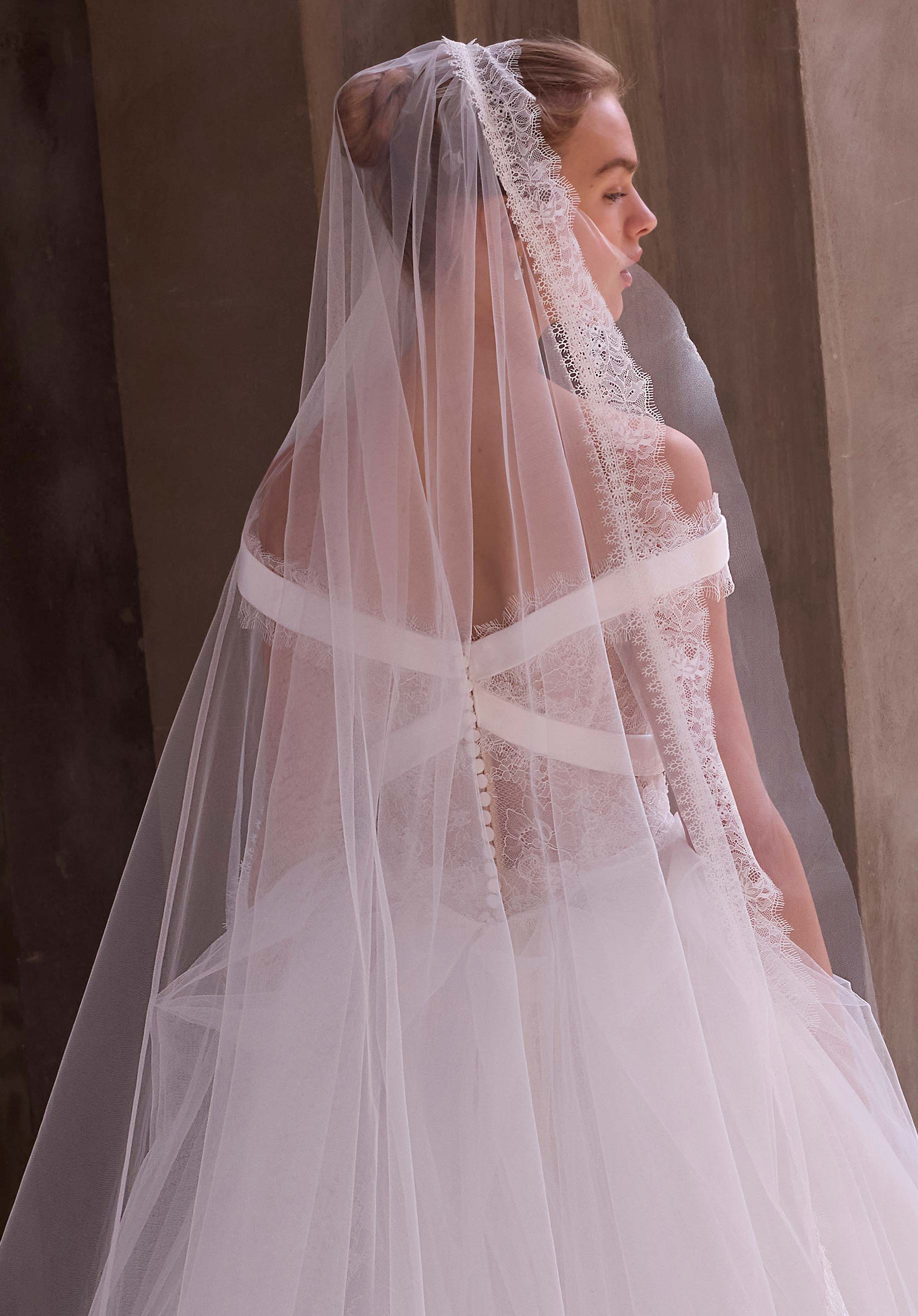 Ianthe Wedding Dress - Image 8