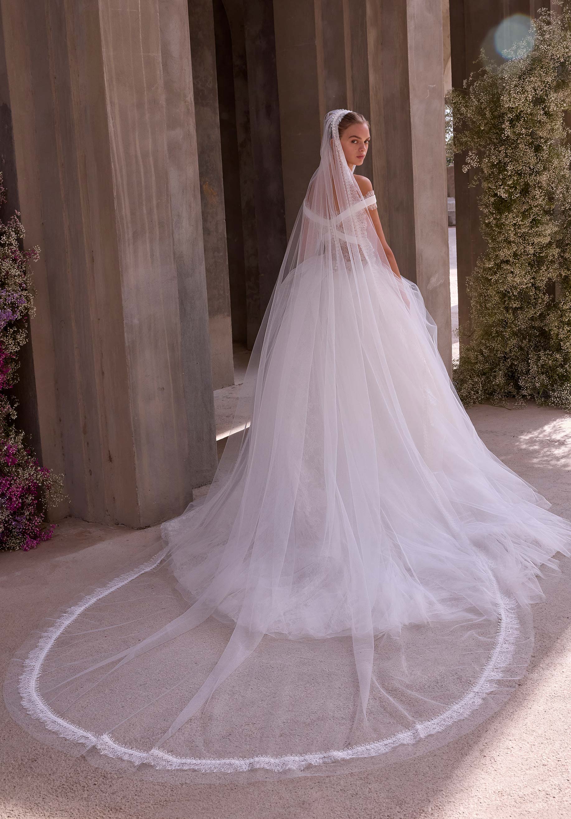 Ianthe Wedding Dress - Image 9