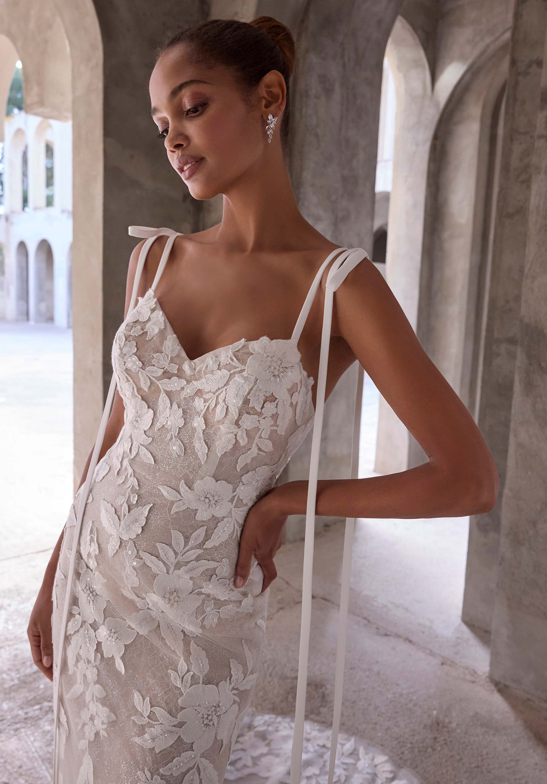 Io Wedding Dress - Image 2