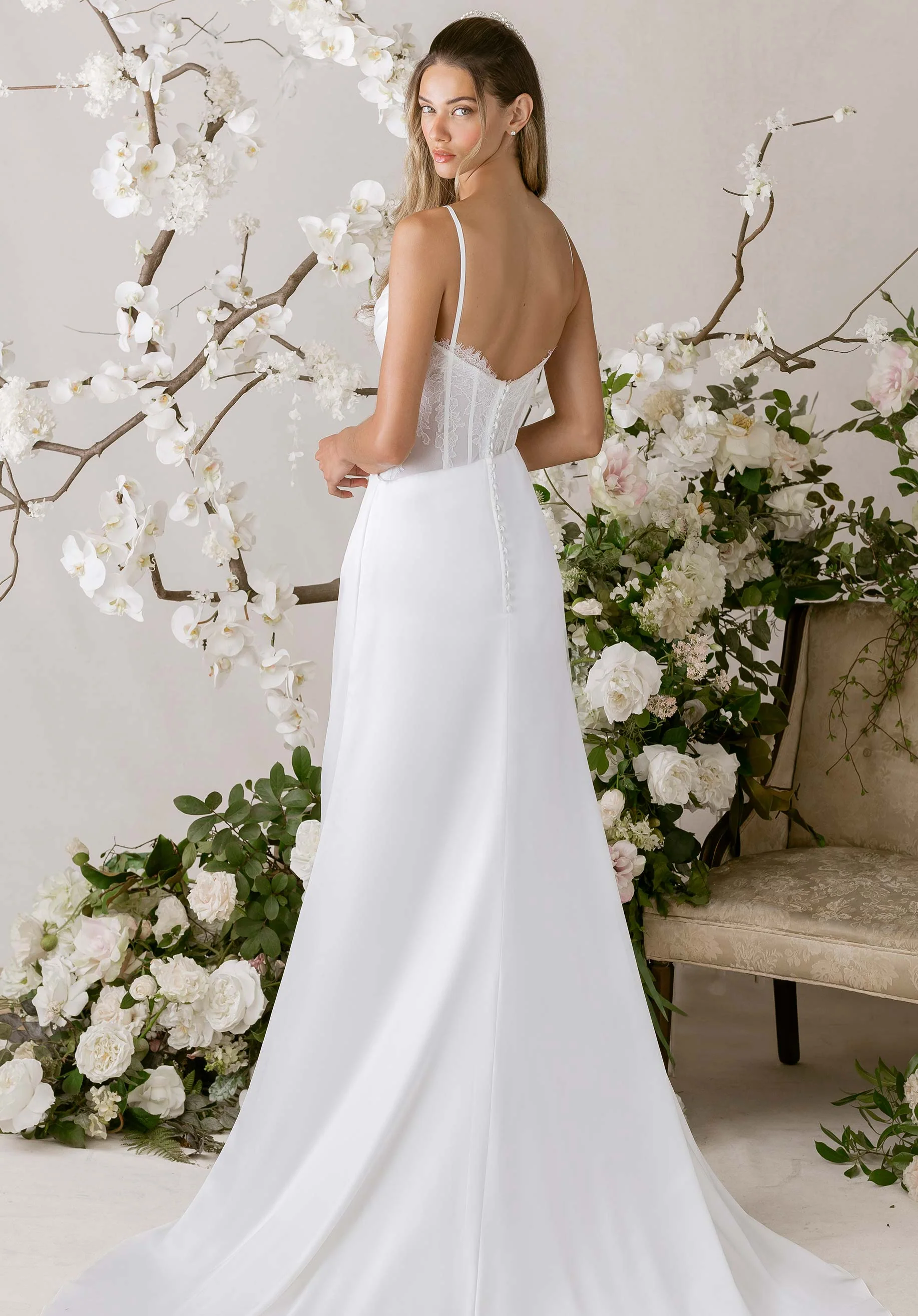 Irina Wedding Dress - Image 4