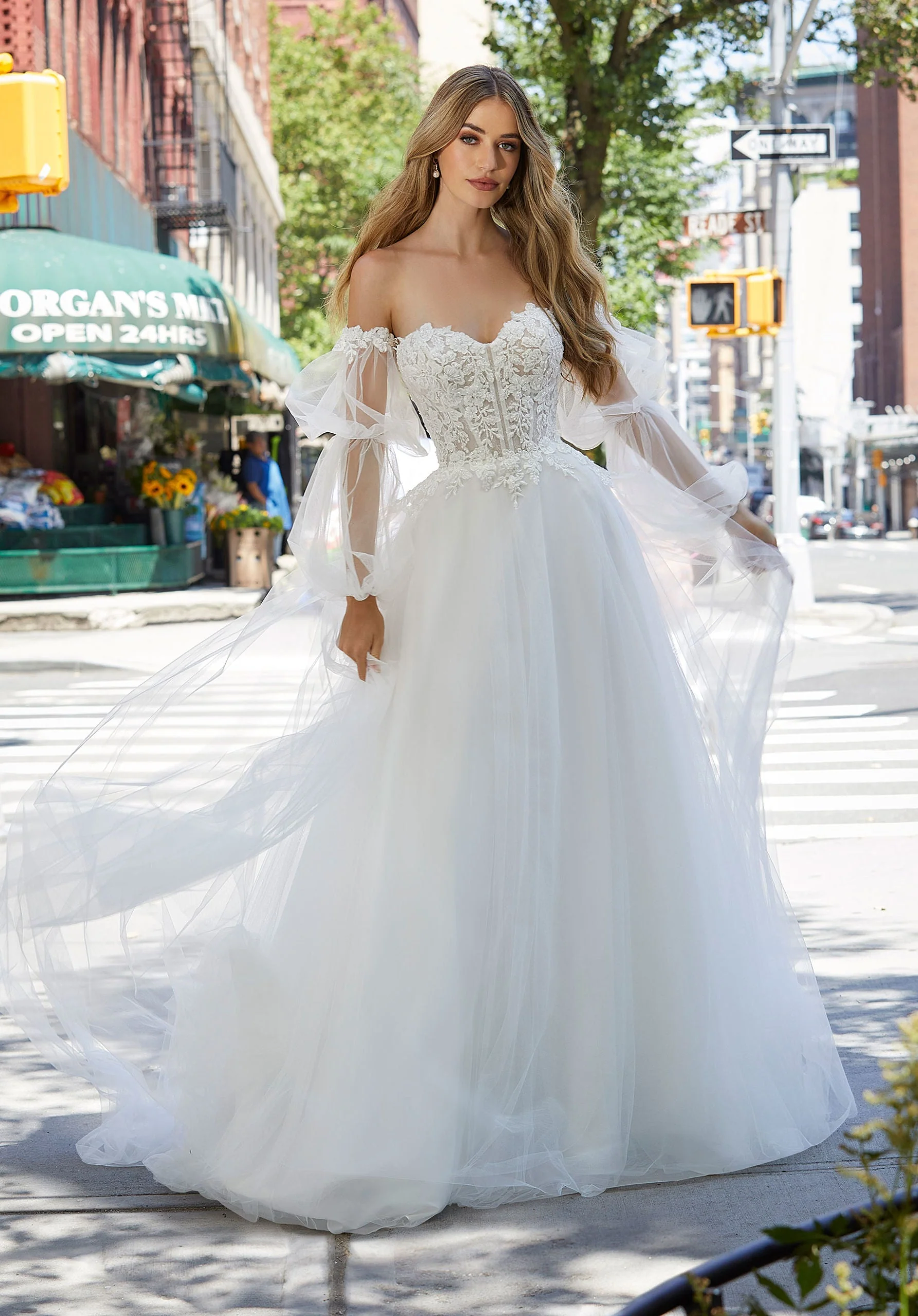Janet Wedding Dress - Image 3