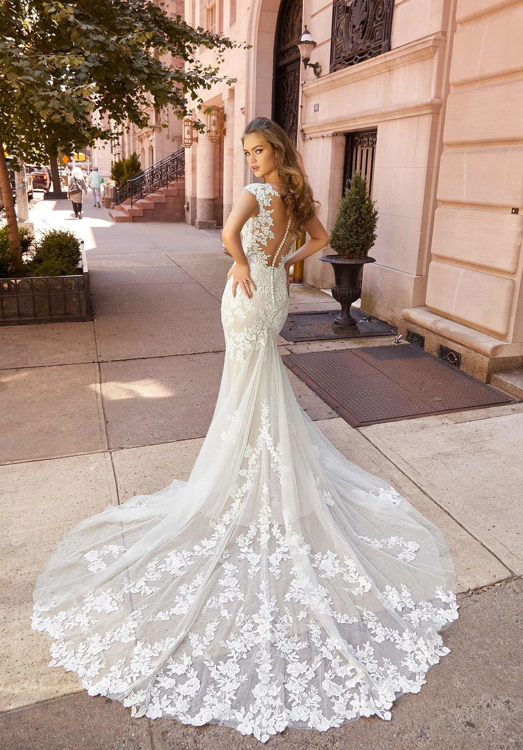 Jasminda Wedding Dress - Image 4