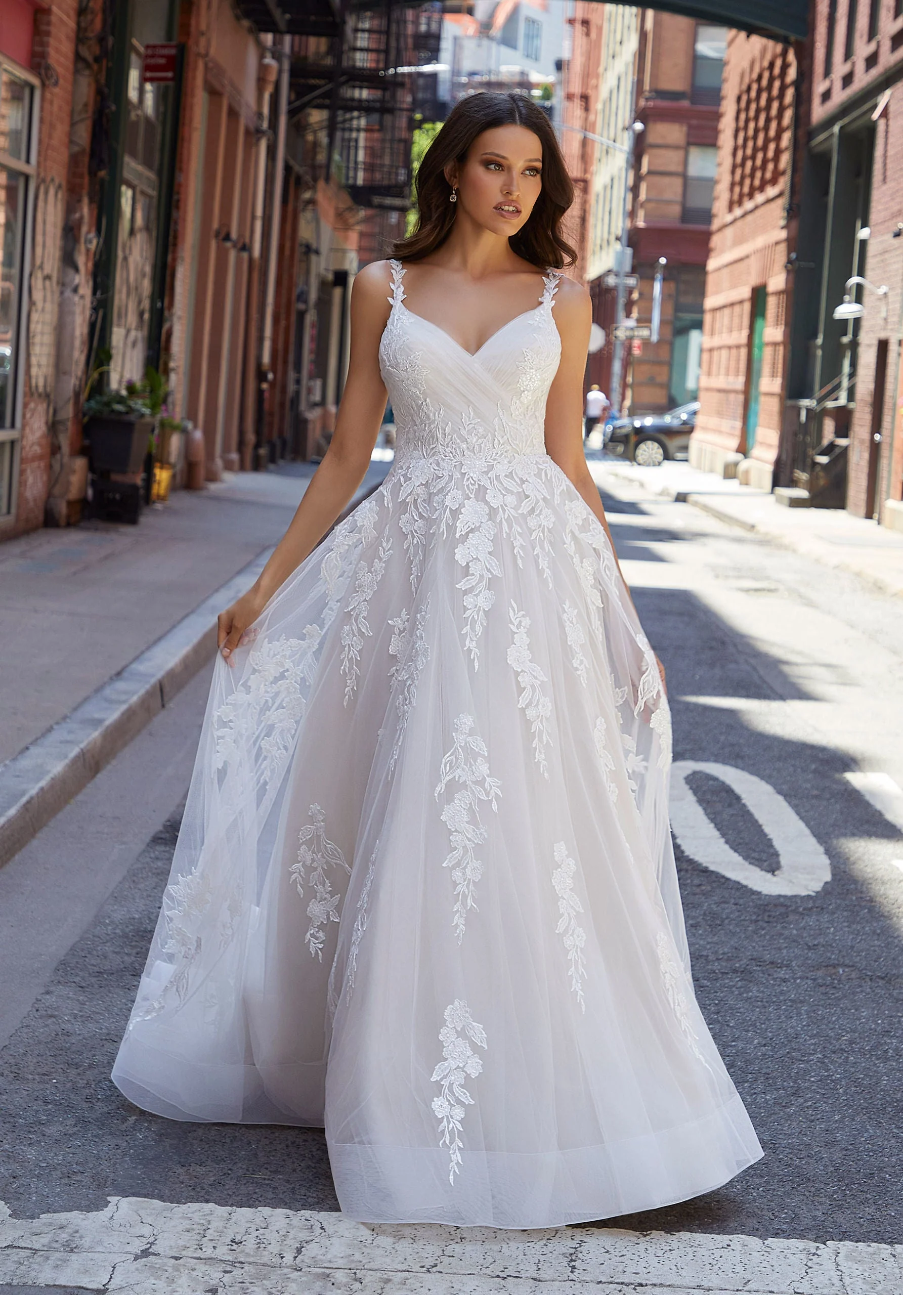 Jocasta Wedding Dress - Image 3