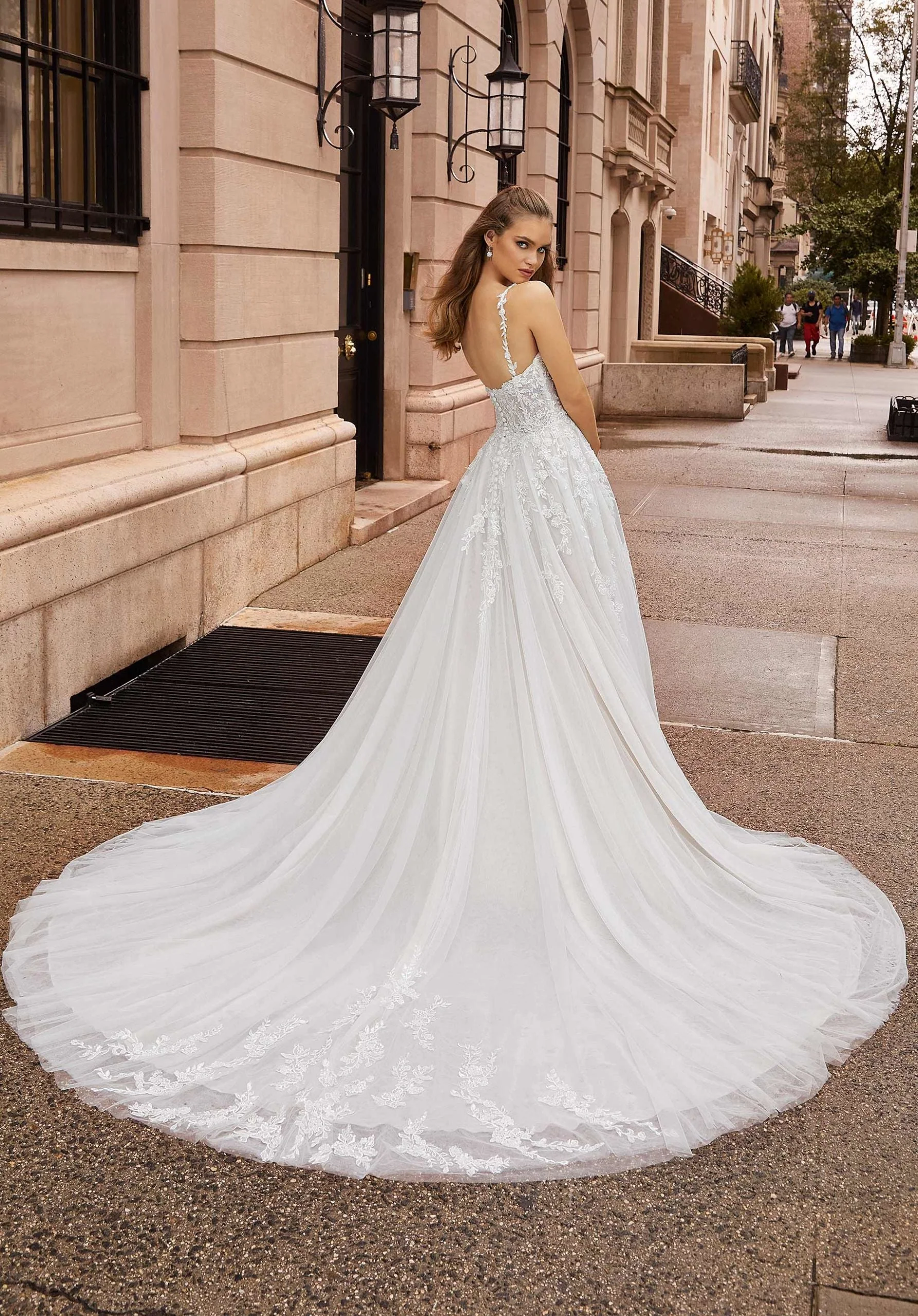 Johanna Wedding Dress - Image 4