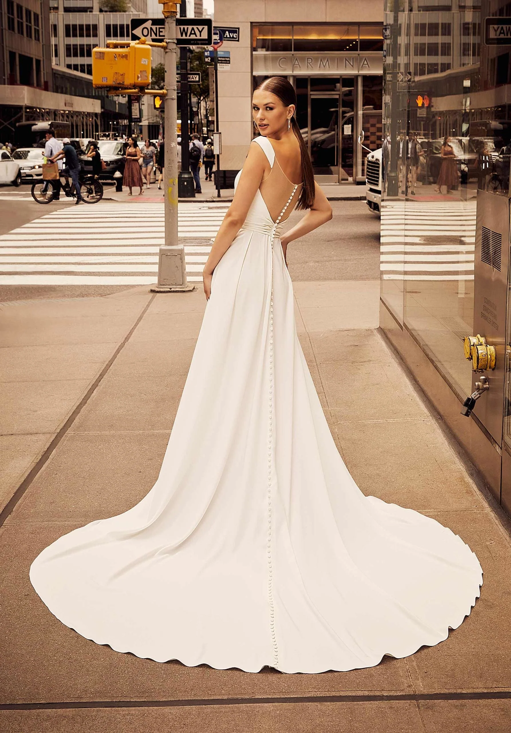 Judy Wedding Dress - Image 4