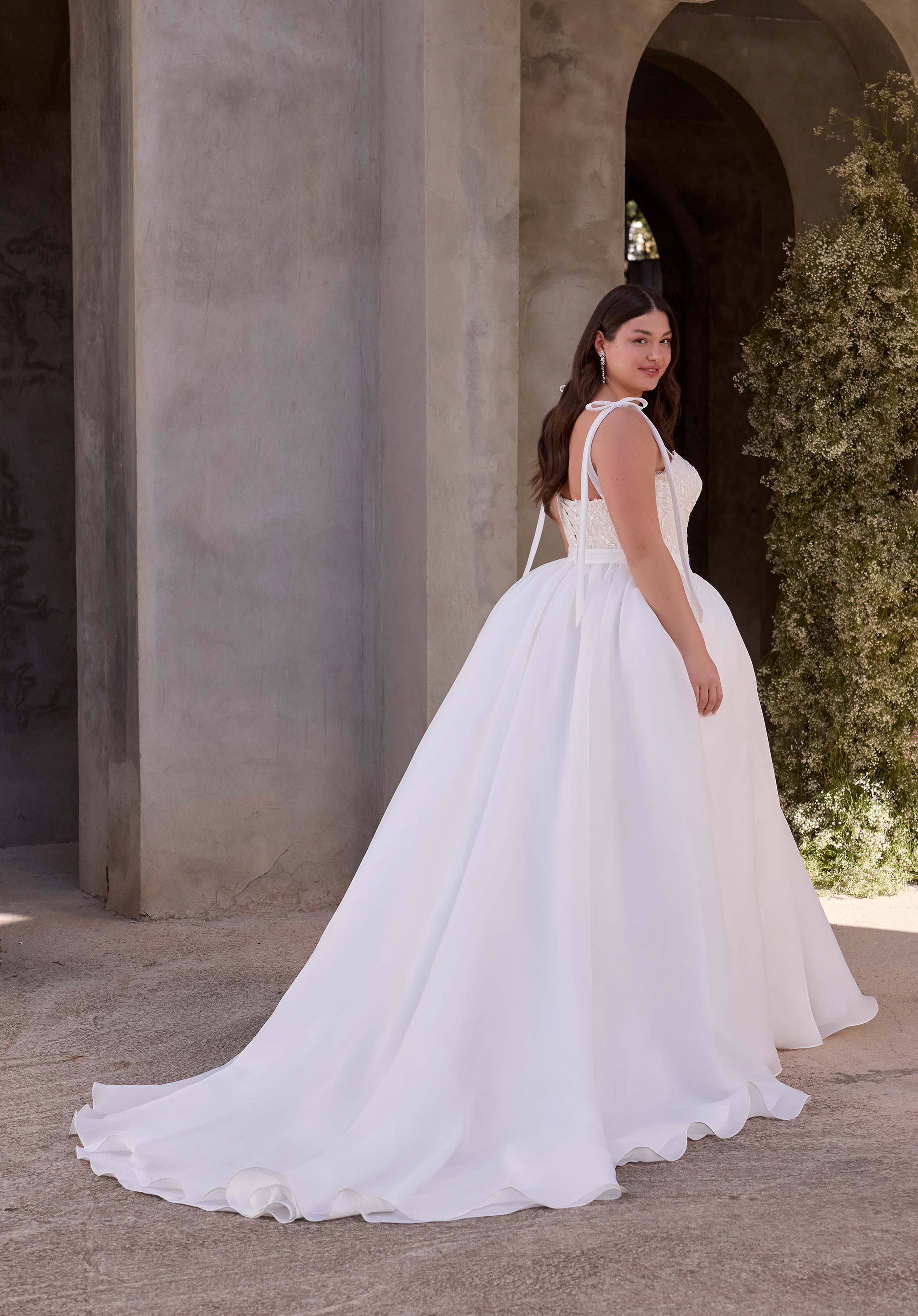 Junia Wedding Dress - Image 2