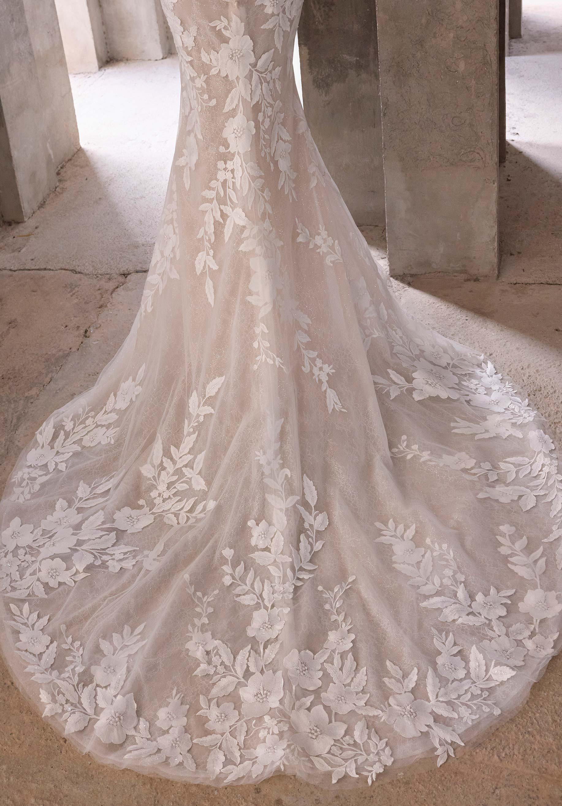 Kali Wedding Dress - Image 6
