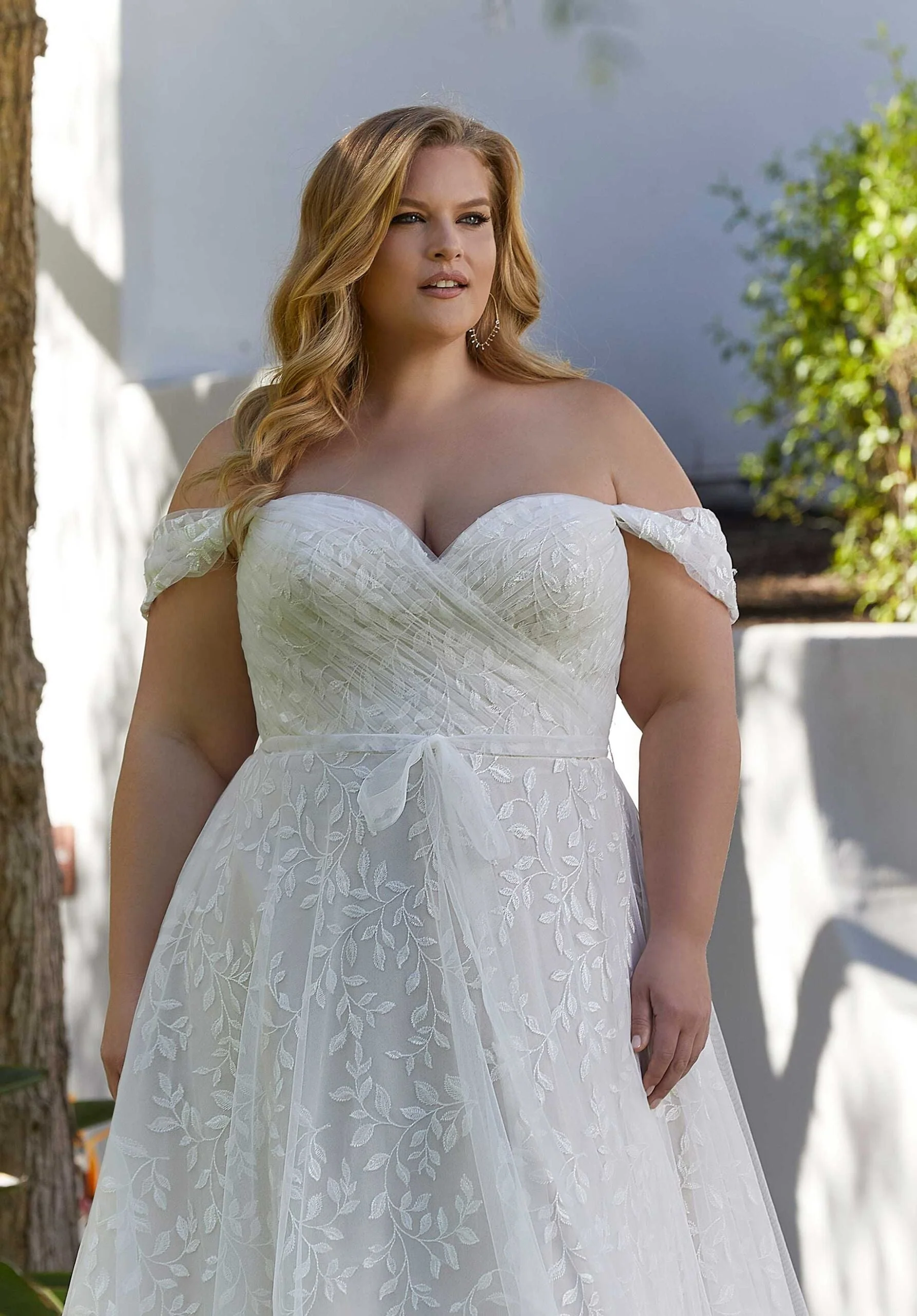 Laurentina Wedding Dress - Image 2