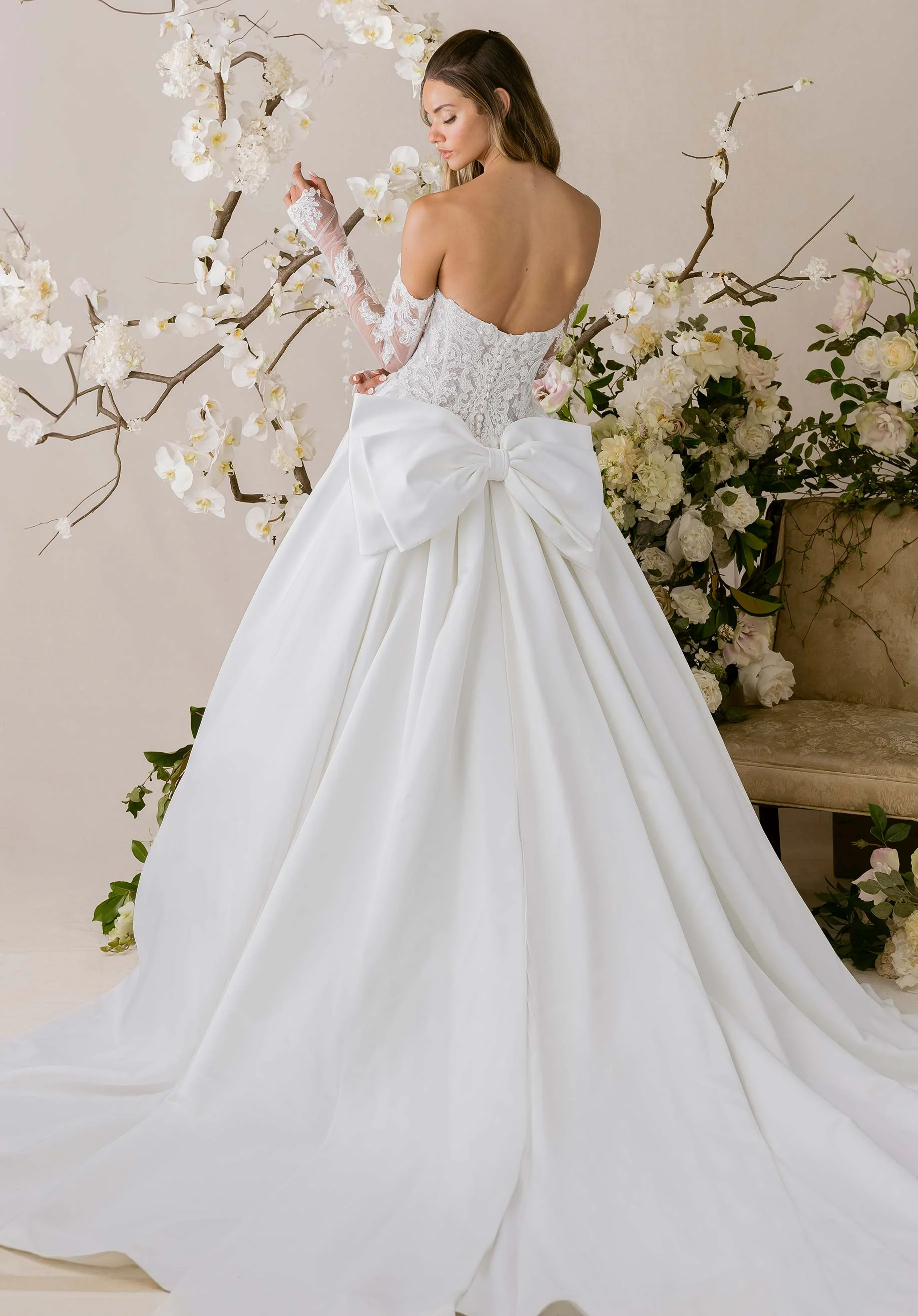 Lise Wedding Dress - Image 4